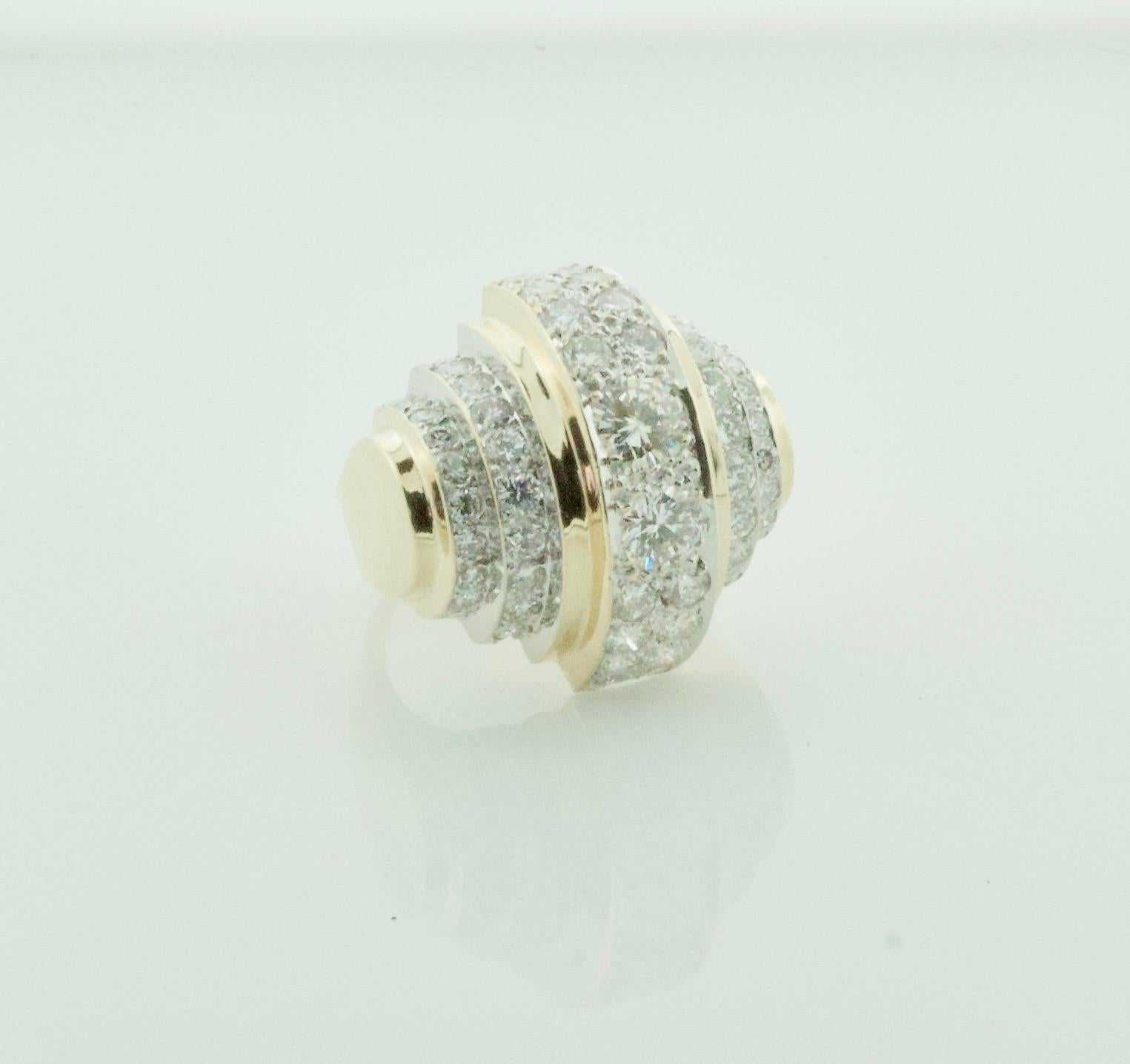 Taille ronde Bague à gros diamant en or jaune circa 1960's 3.40 Cts en vente