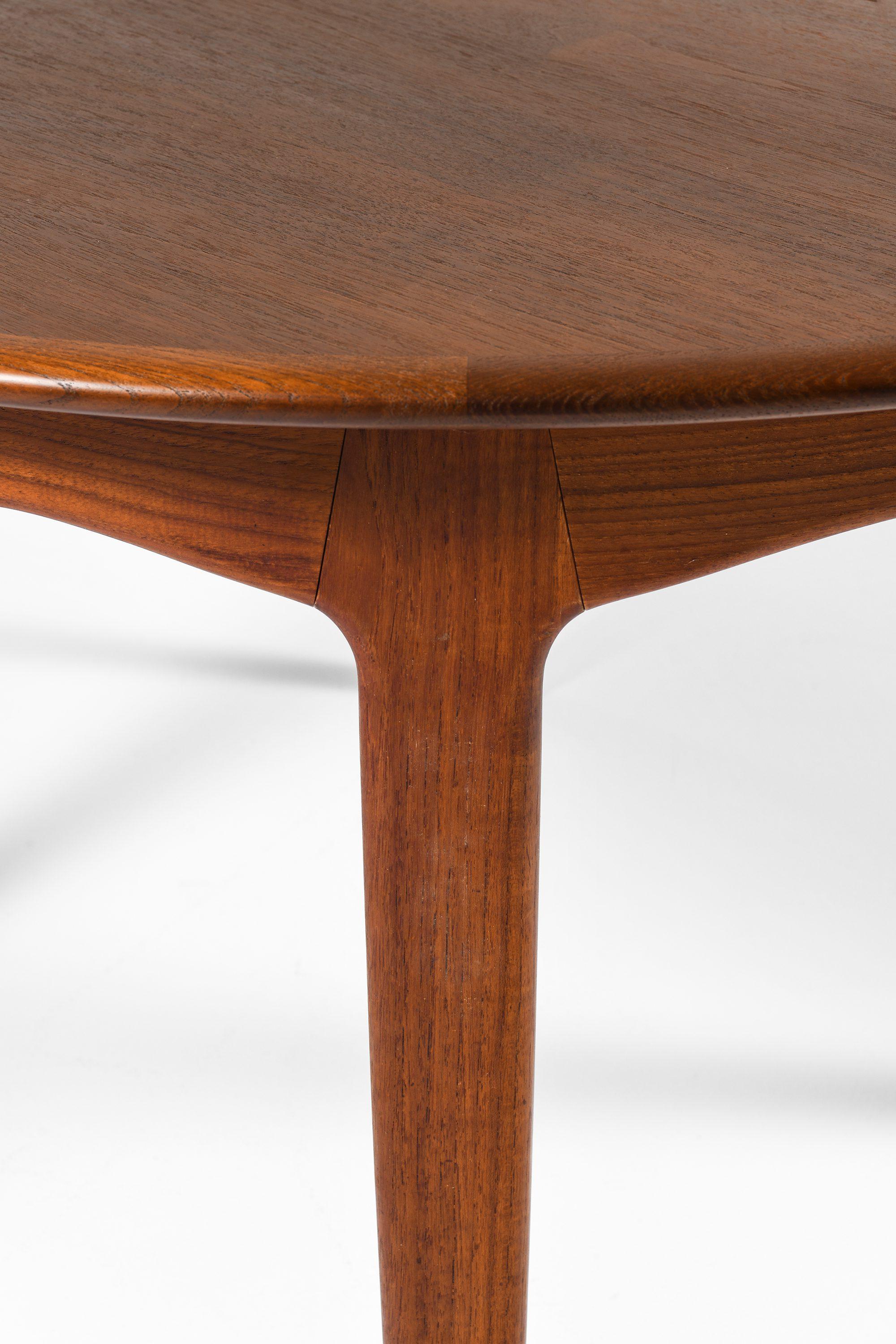 Big Dining Table in Teak by Henning Kjærnulf, 1958 In Good Condition For Sale In Limhamn, Skåne län