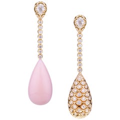 Boucles d'oreilles de soirée en goutte avec opale rose à double face et diamants taille poire