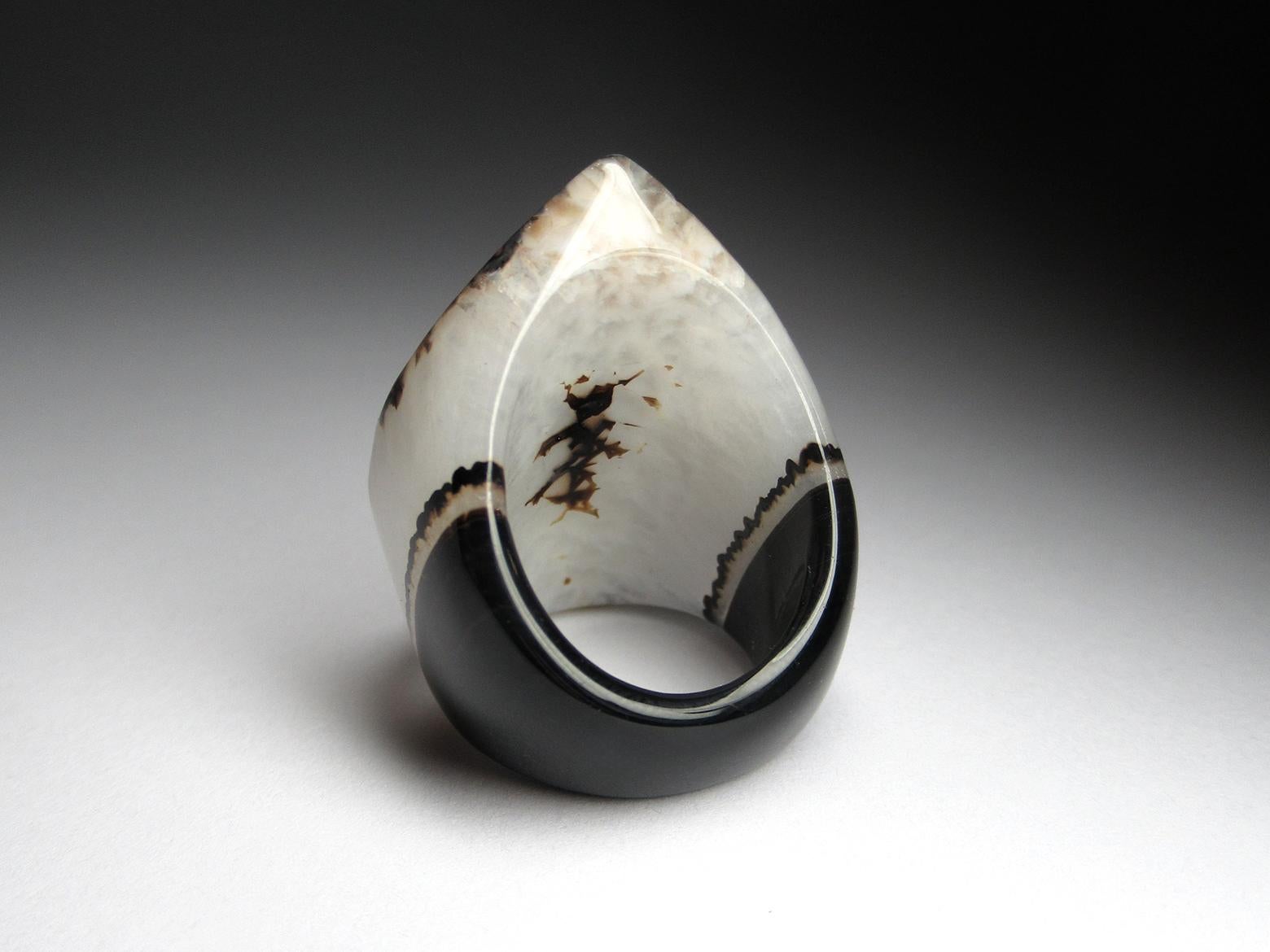 Big Druzy Quartz Ring Pale Blue Raw Uncut Eye Shape Gemstone Unusual Ring Unisex For Sale 5
