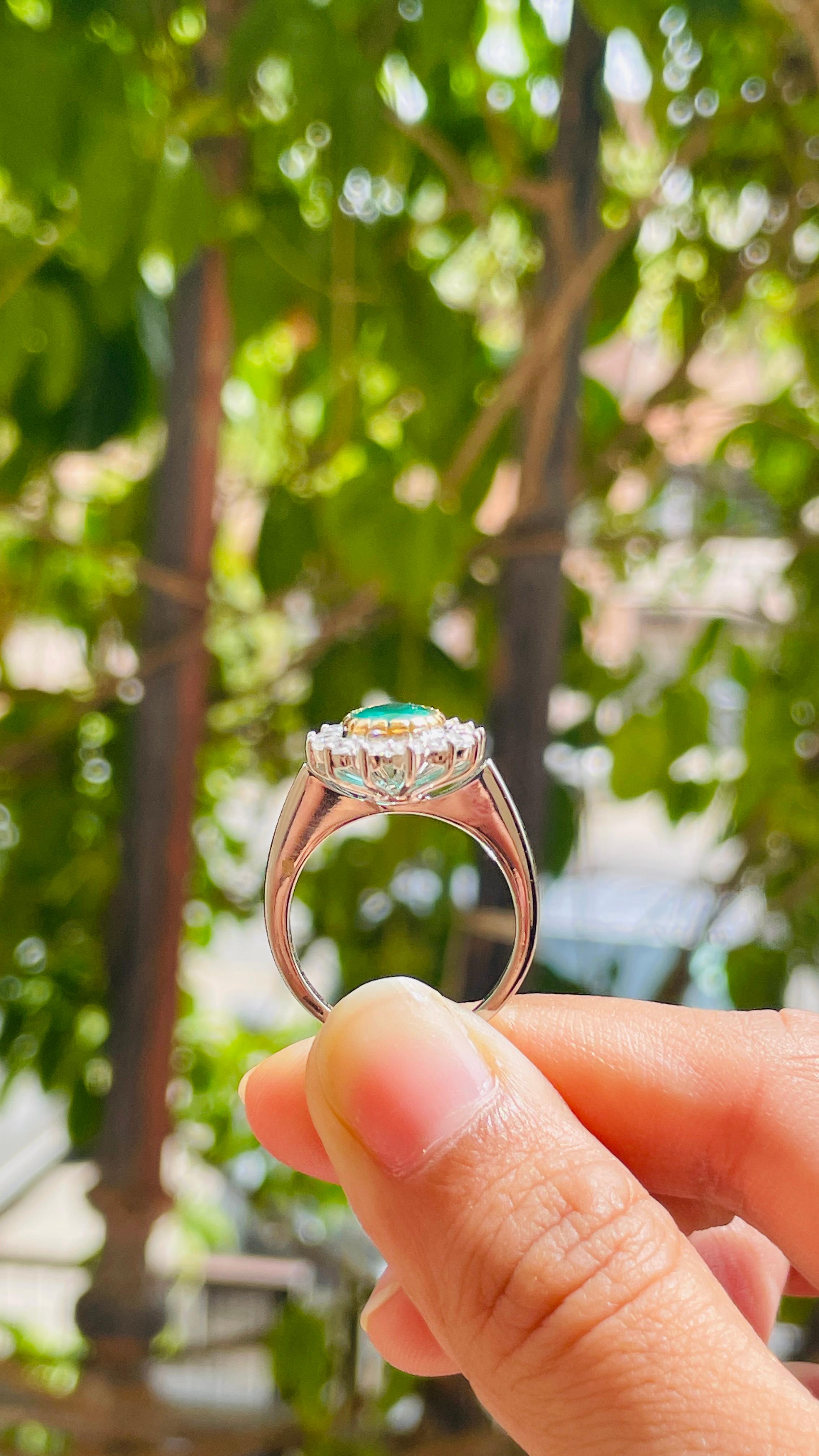 For Sale:  Big Emerald Cocktail Ring with Diamonds in 18K White Gold 6