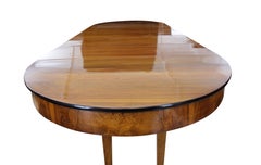 Big Expandable Biedermeier Table, Walnut Veneer, Austria/Vienna, circa 1825