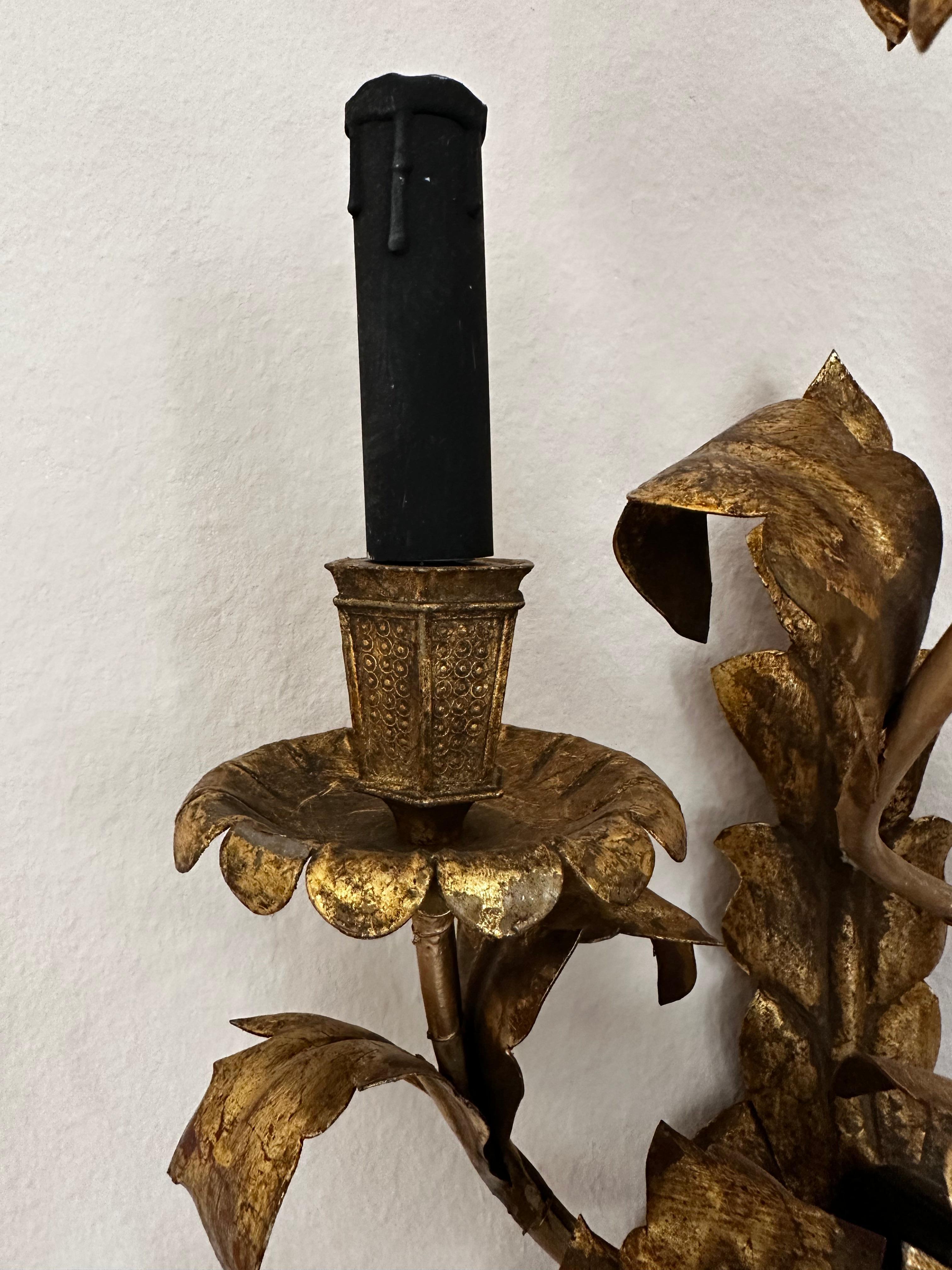 French Big Floral Florentine Gilded Wall Lamp For Sale