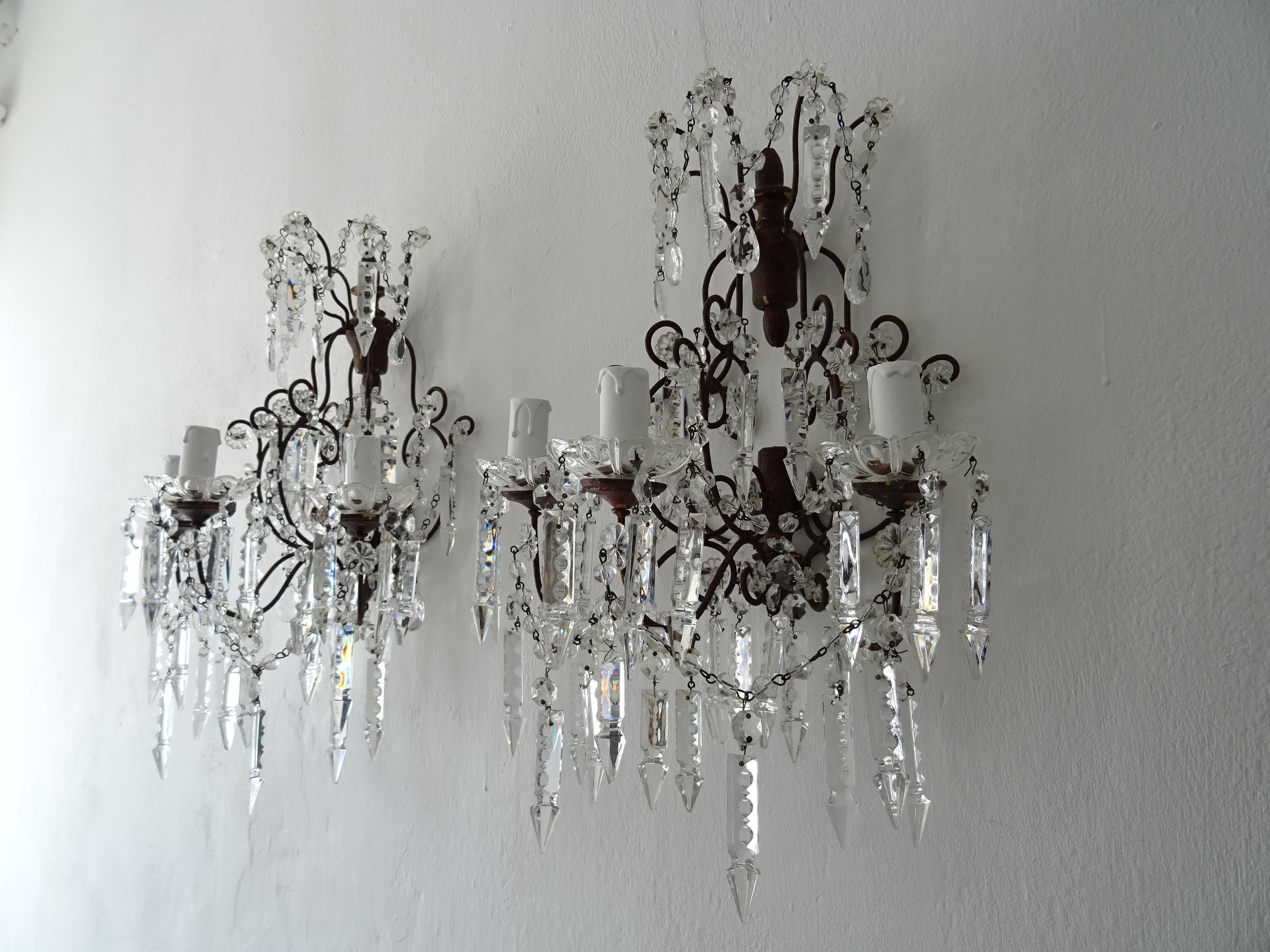 Big French Baroque Loaded Crystal Spears Prisms 3 Light  Sconces c 1900 In Good Condition For Sale In Firenze, Toscana