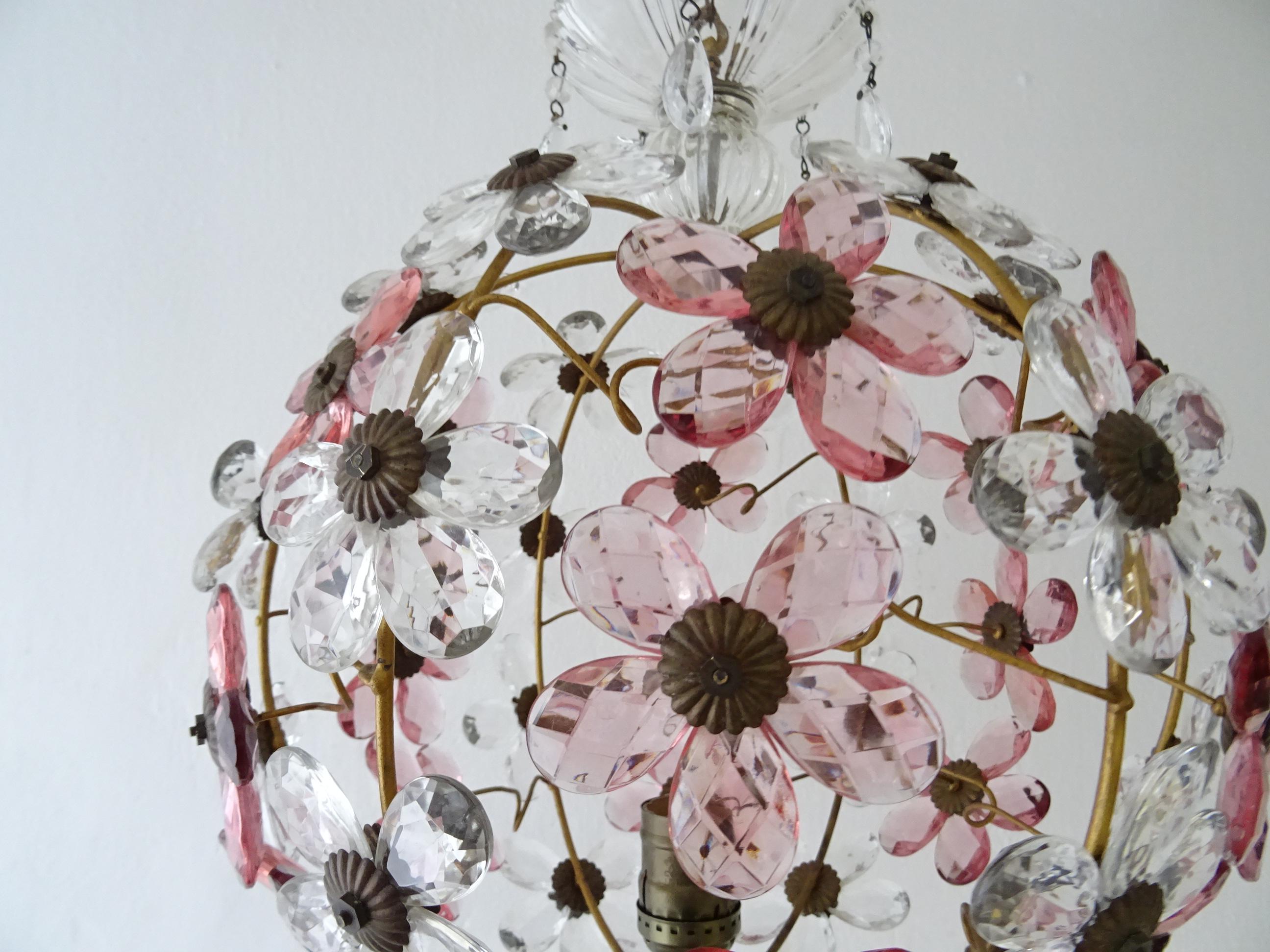 Big French Pink Flower Ball Crystal Prisms Maison Baguès Style Chandelier, 1920s In Good Condition In Firenze, Toscana