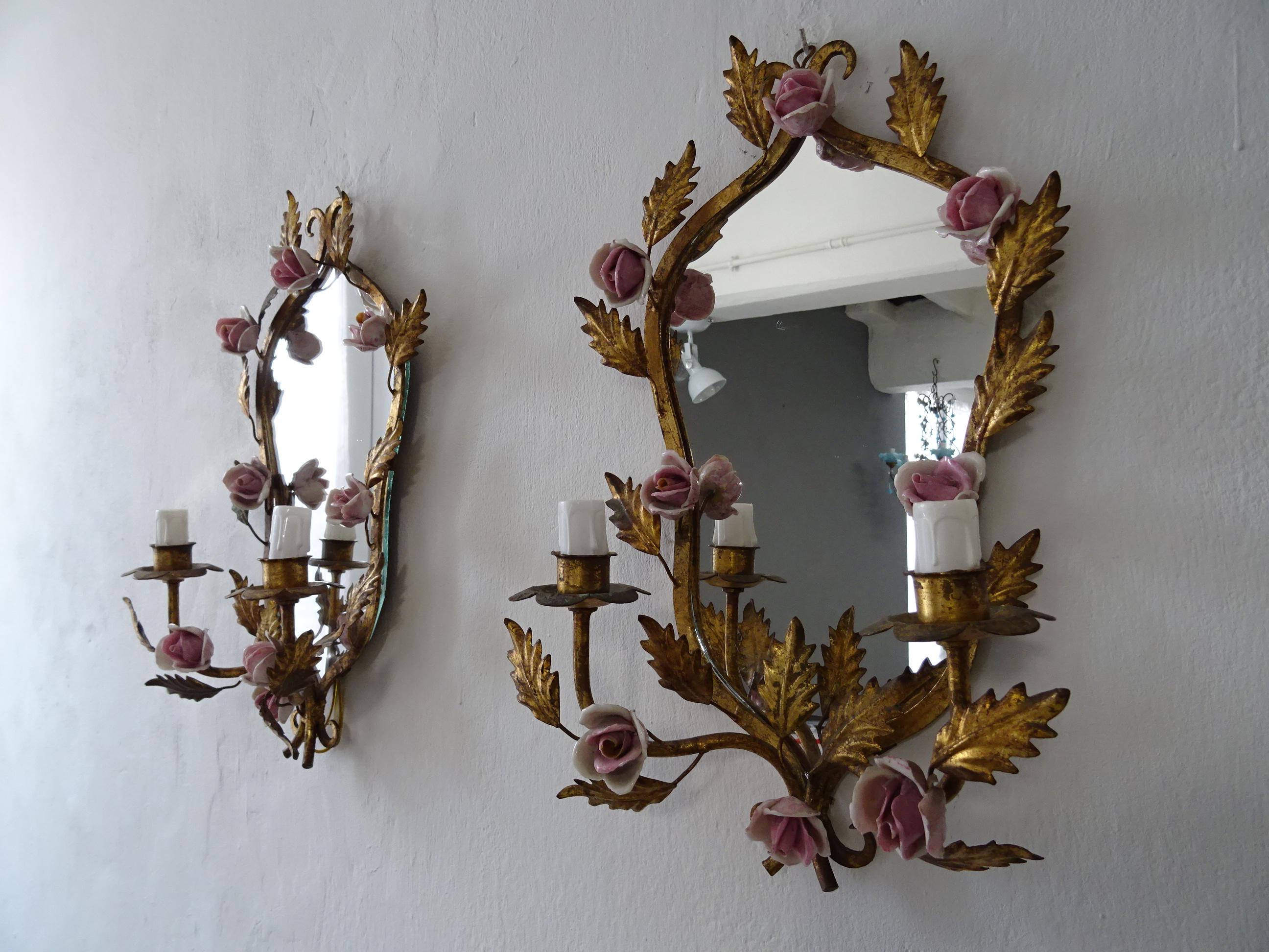 Big French Pink Roses & Mirrors Gilt Metal Sconces, circa 1920 In Good Condition For Sale In Modena (MO), Modena (Mo)