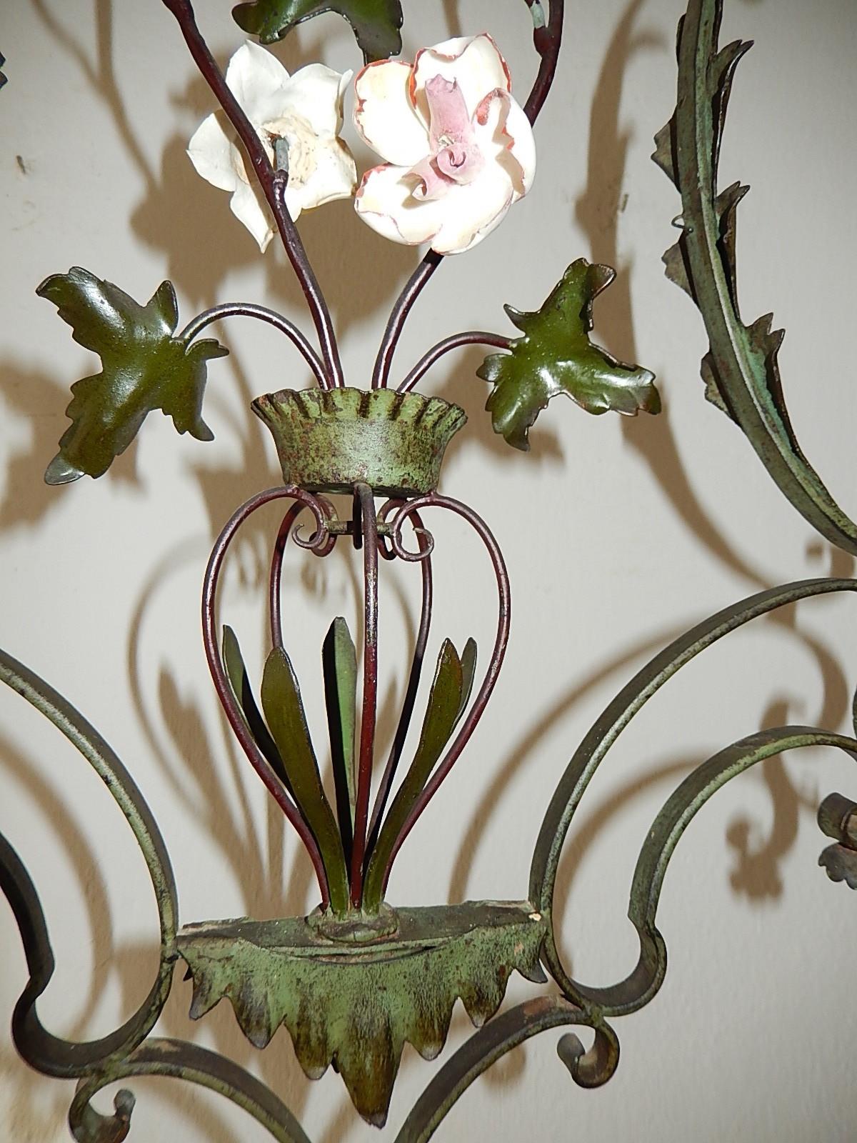 19th Century Big French Wrought Iron Porcelain Flowers, Vase & Tassel Chandelier circa 1880