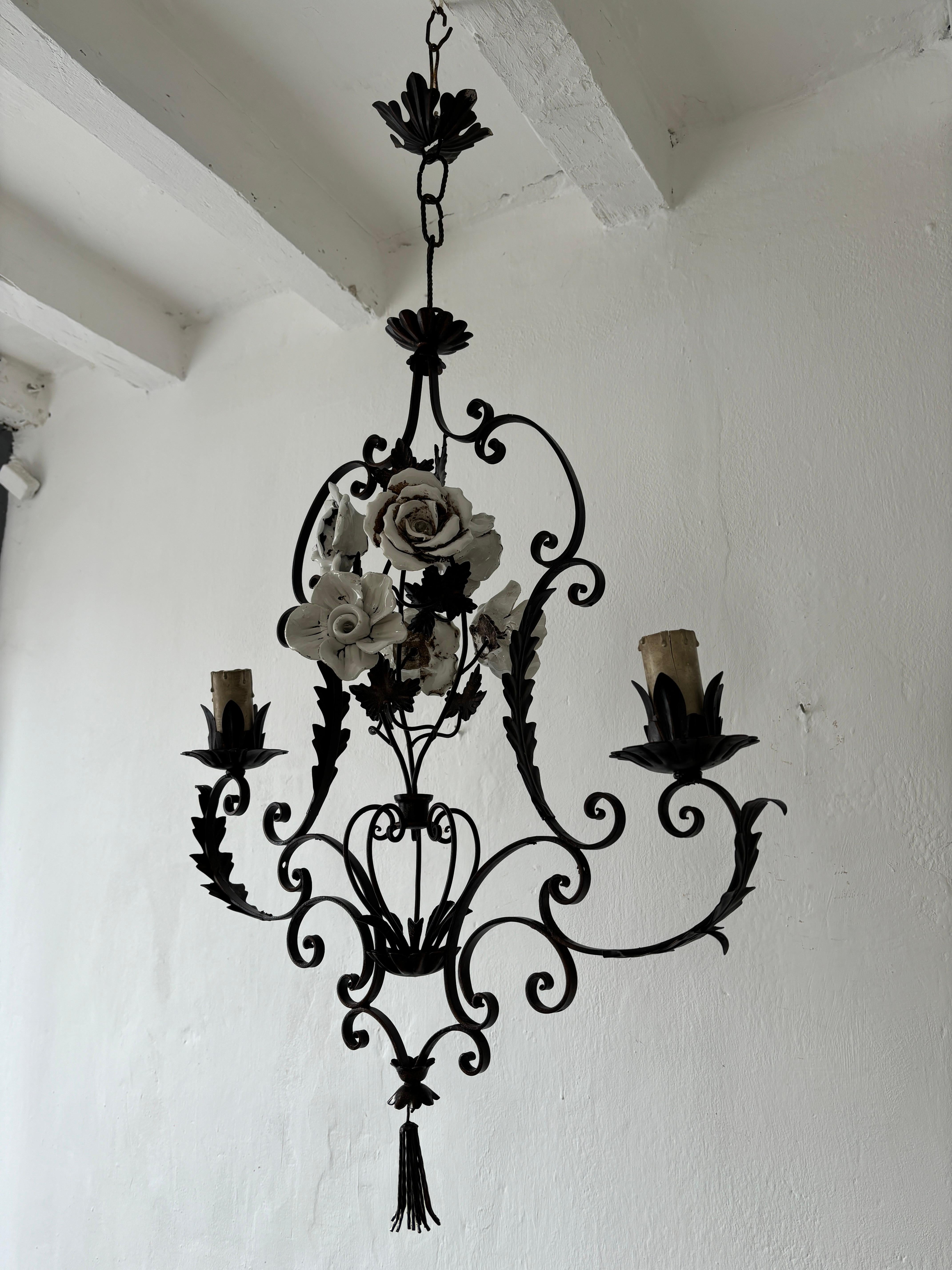 Forged Big French Wrought Iron Porcelain Roses Vase & Tassel Chandelier, circa 1880 For Sale