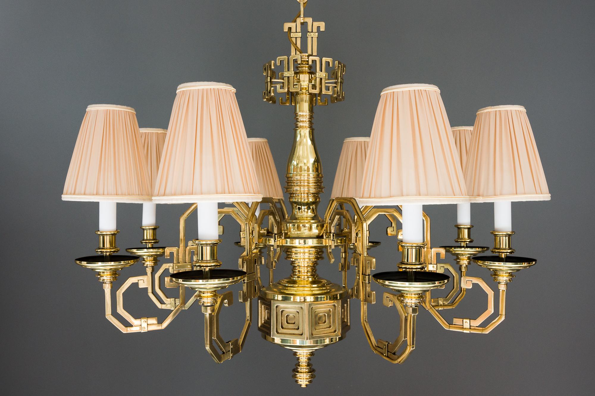 Big Gaetano Sciolari Brass Saloon Chandelier, circa 1920s For Sale 4