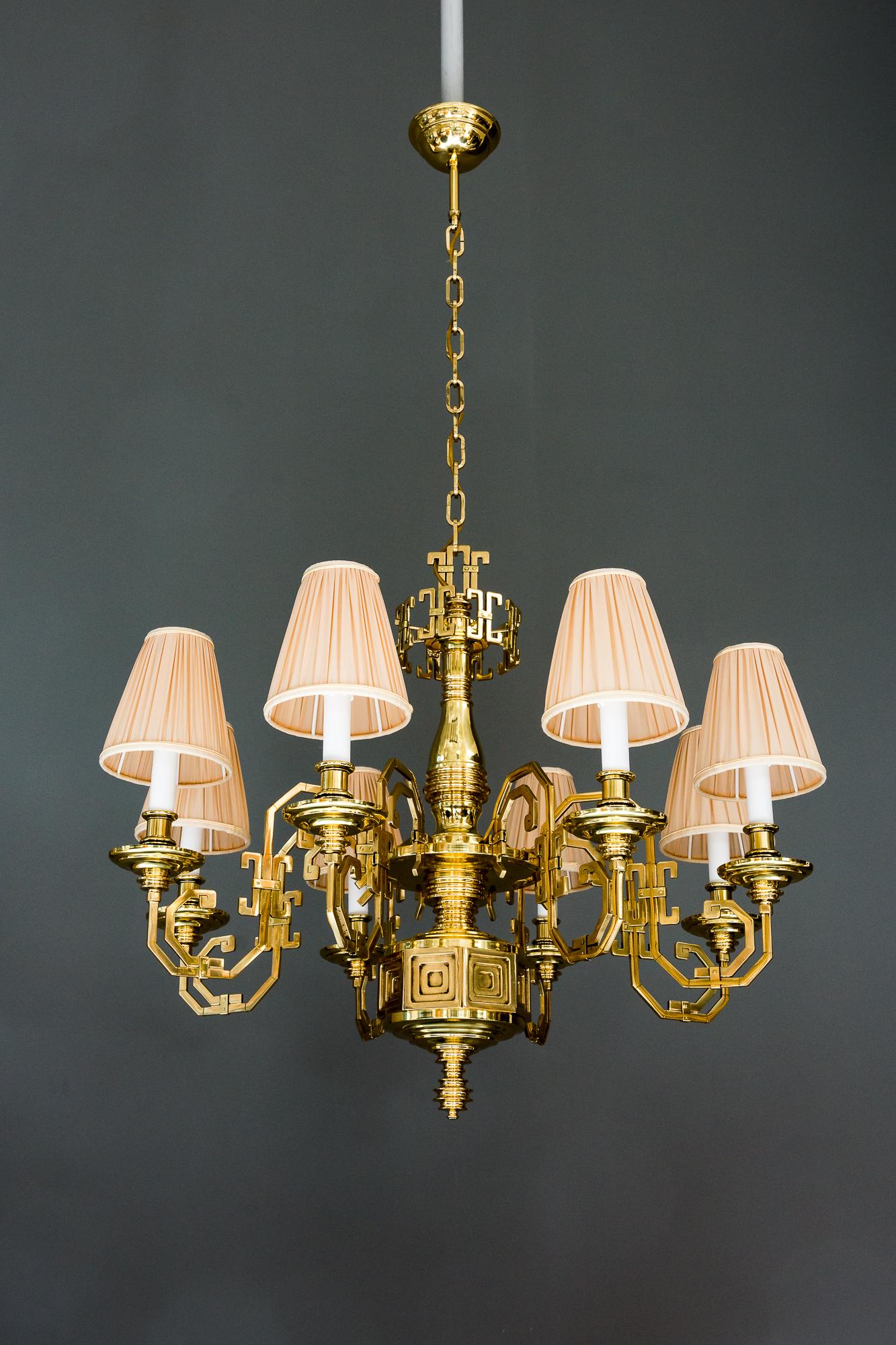 Big Gaetano Sciolari Brass Saloon Chandelier, circa 1920s For Sale 7