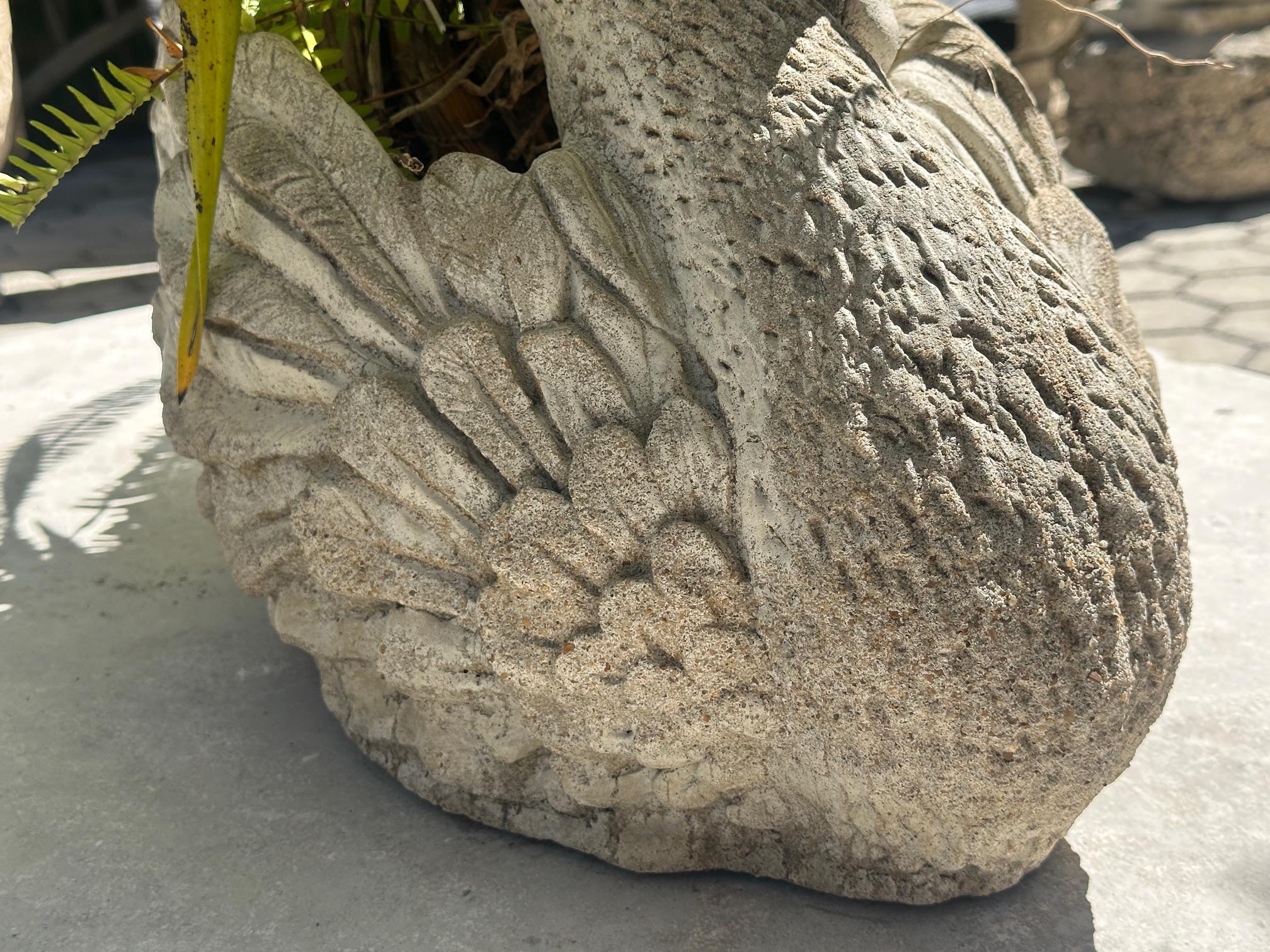 Bigli Garden Swan Hand Crafts Planter Jardinière Center Piece Rustic Focal Point en vente 3