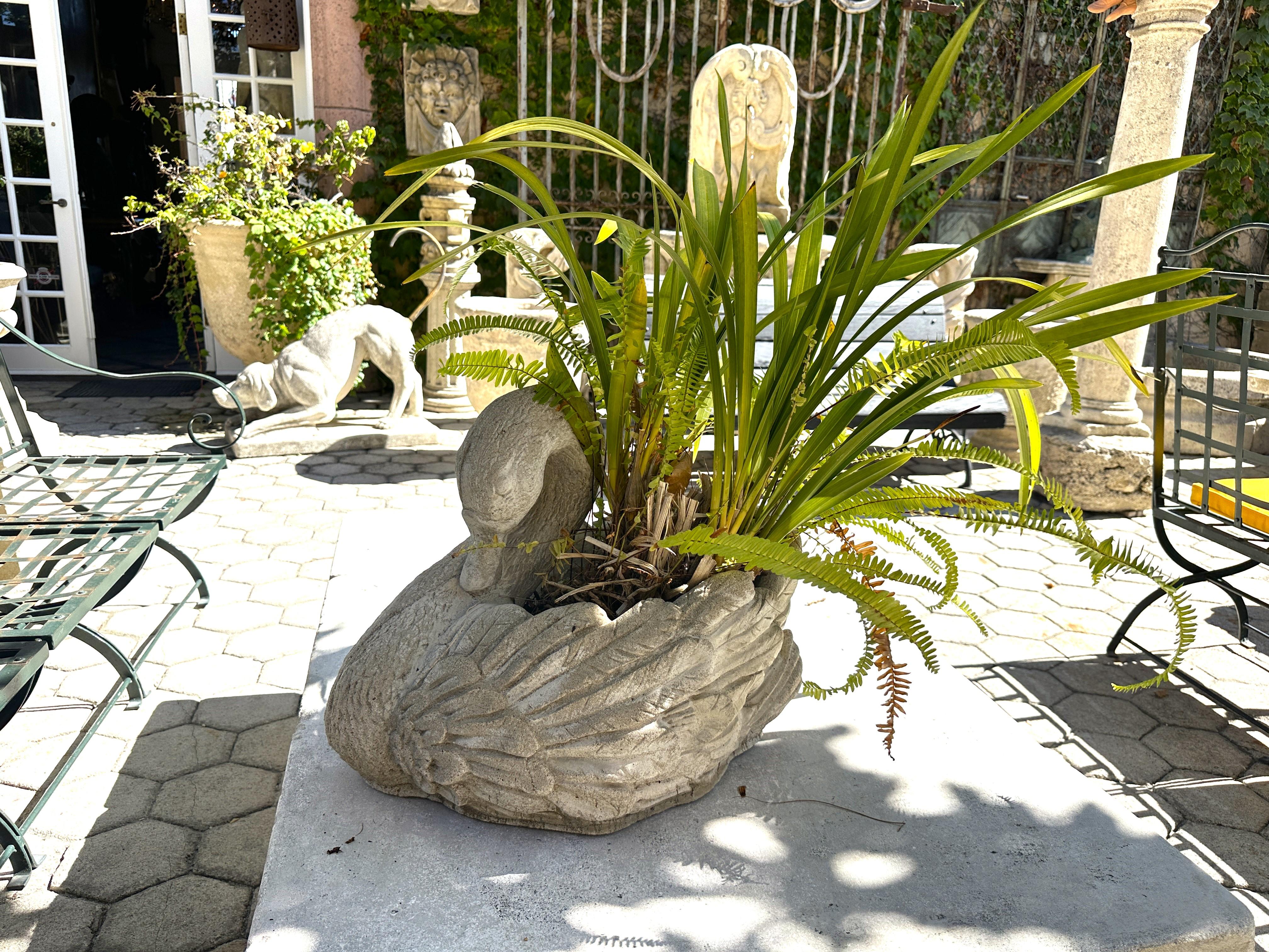 Bigli Garden Swan Hand Crafts Planter Jardinière Center Piece Rustic Focal Point en vente 8