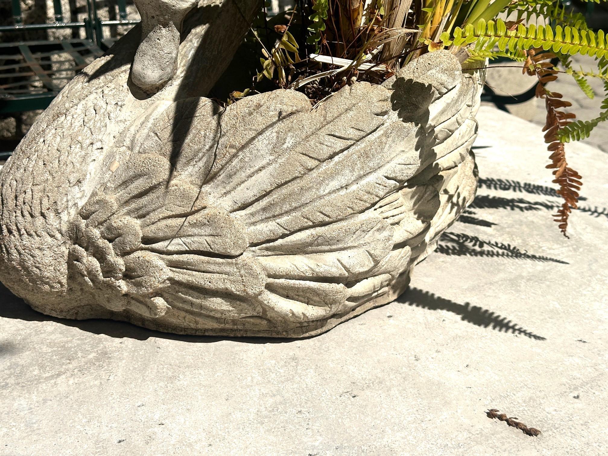 Bigli Garden Swan Hand Crafts Planter Jardinière Center Piece Rustic Focal Point en vente 11