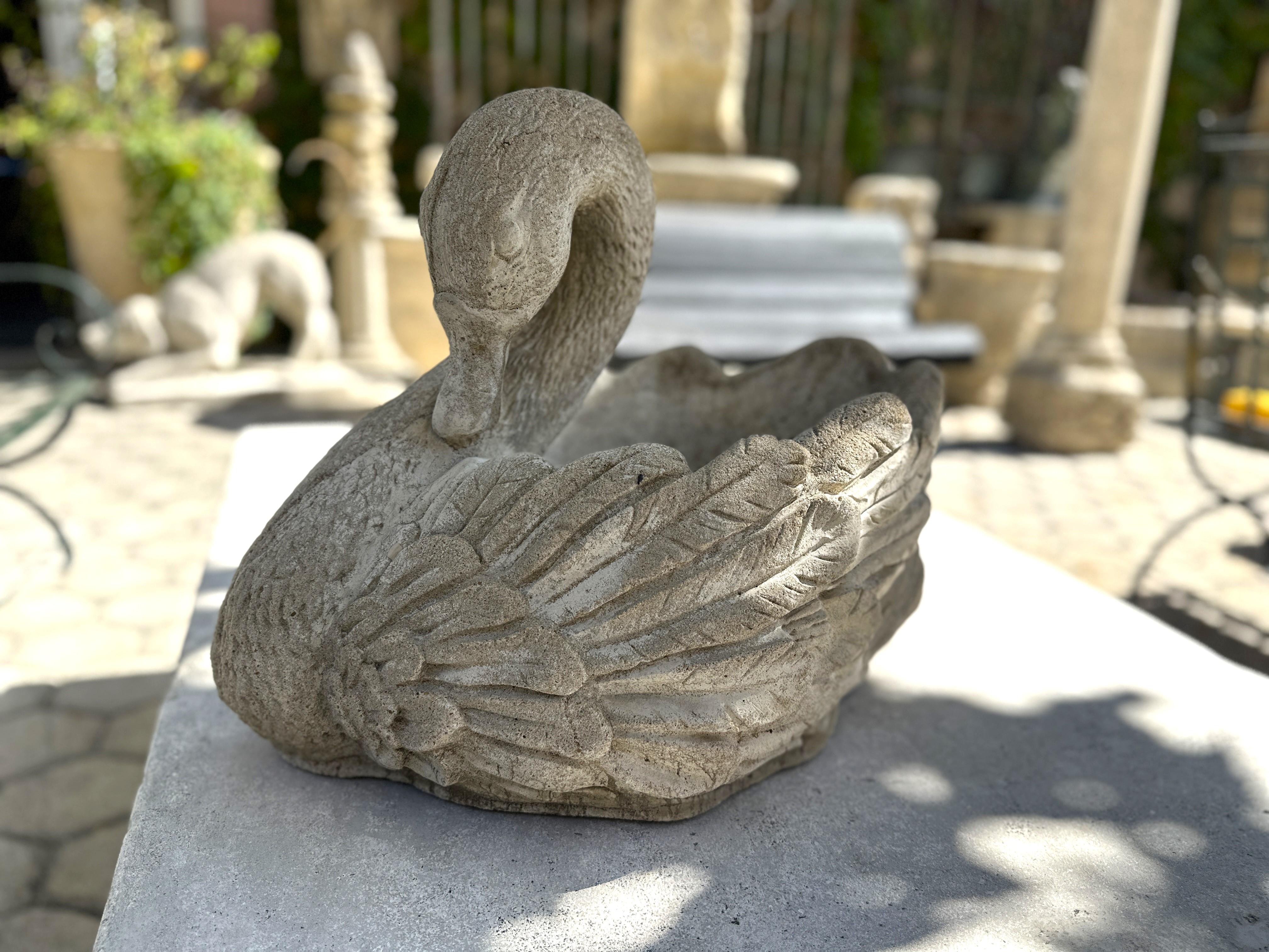 Bigli Garden Swan Hand Crafts Planter Jardinière Center Piece Rustic Focal Point en vente 2