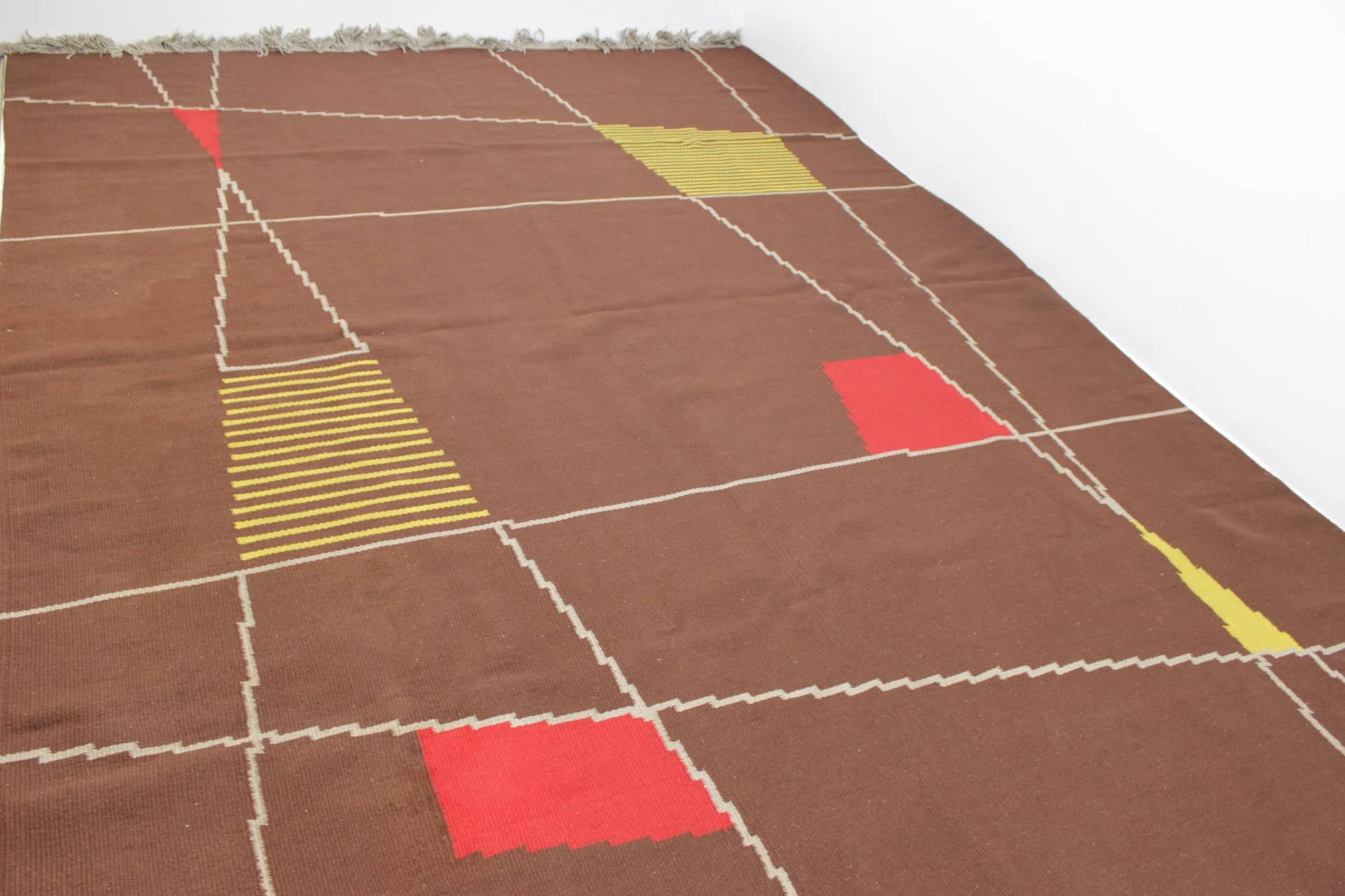 Großer Teppich oder Teppich mit geometrischem Muster im Zustand „Gut“ im Angebot in Praha, CZ