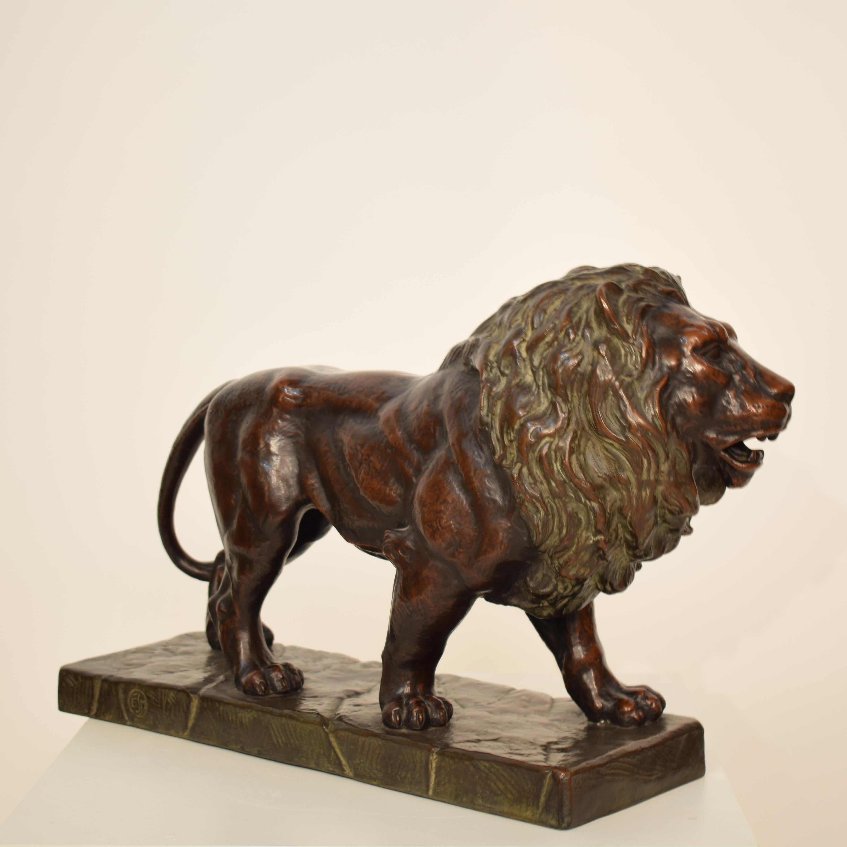 Big German Art Deco Lion Sculpture in Ceramic, Terracotta Copper, 1930 For Sale 1
