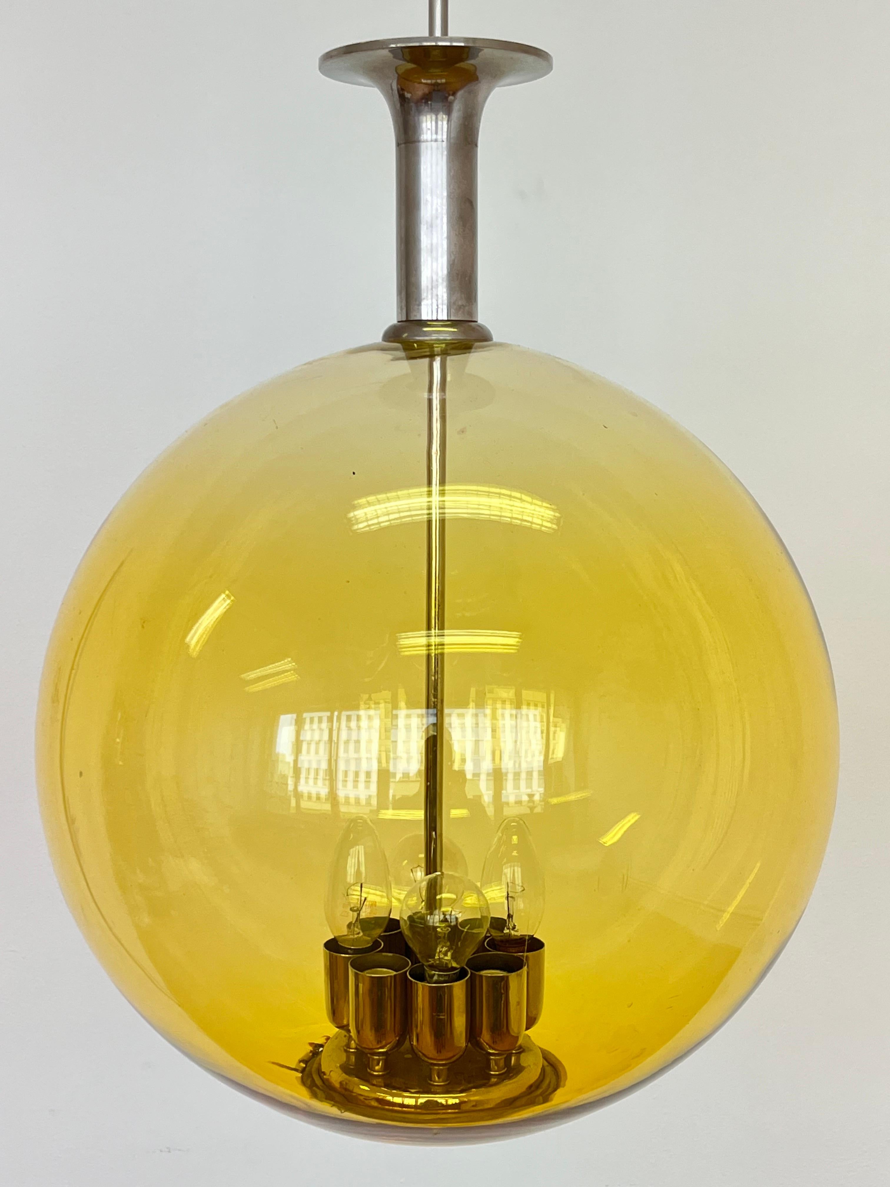Große Glasglocke und Chrom Bauhaus Pendelleuchte / Deckenleuchte - 1930s (Mitte des 20. Jahrhunderts) im Angebot