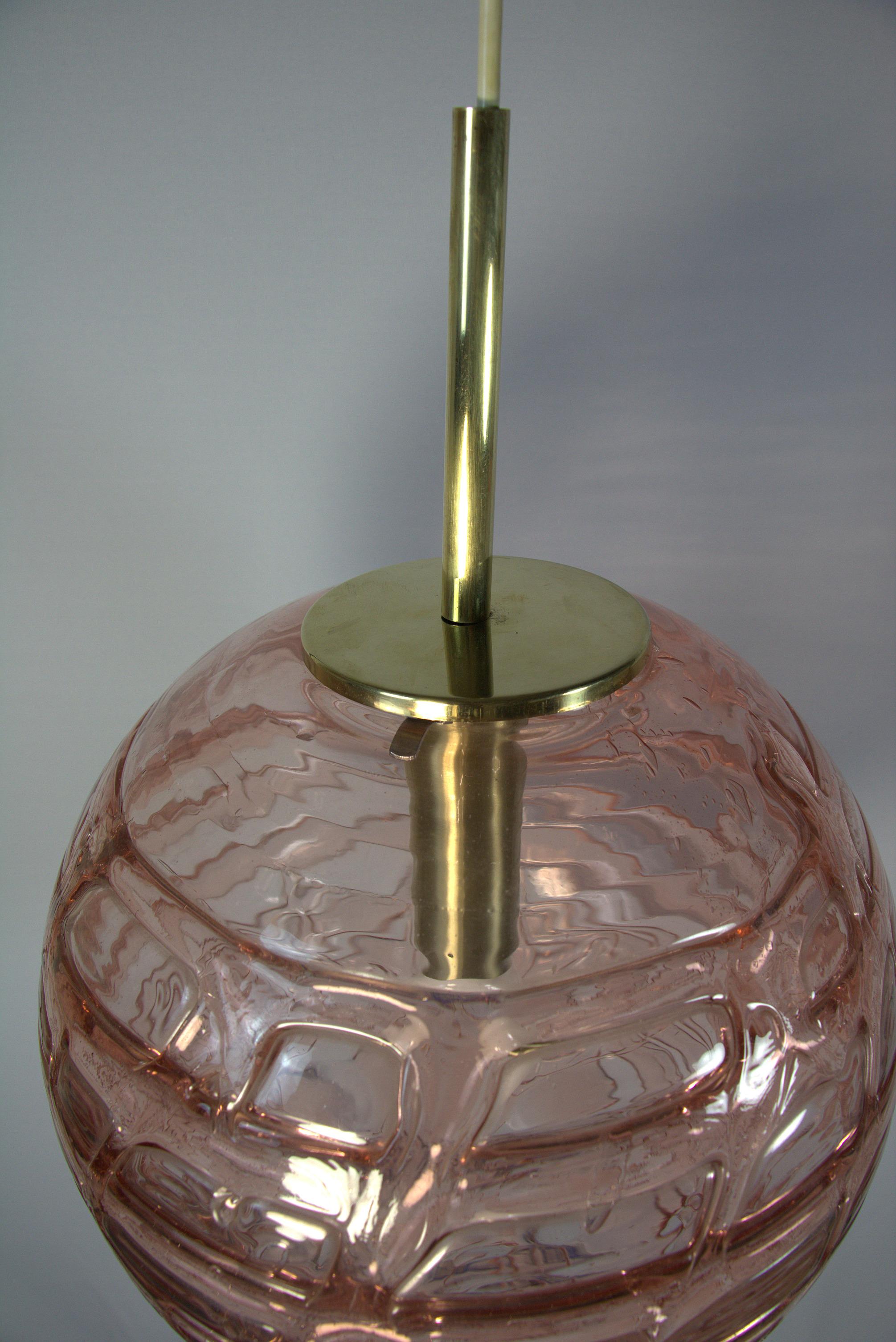 Lámpara colgante Big Glass Ball de Doria, cristal de Murano, rosa raro, años 70 en venta 1