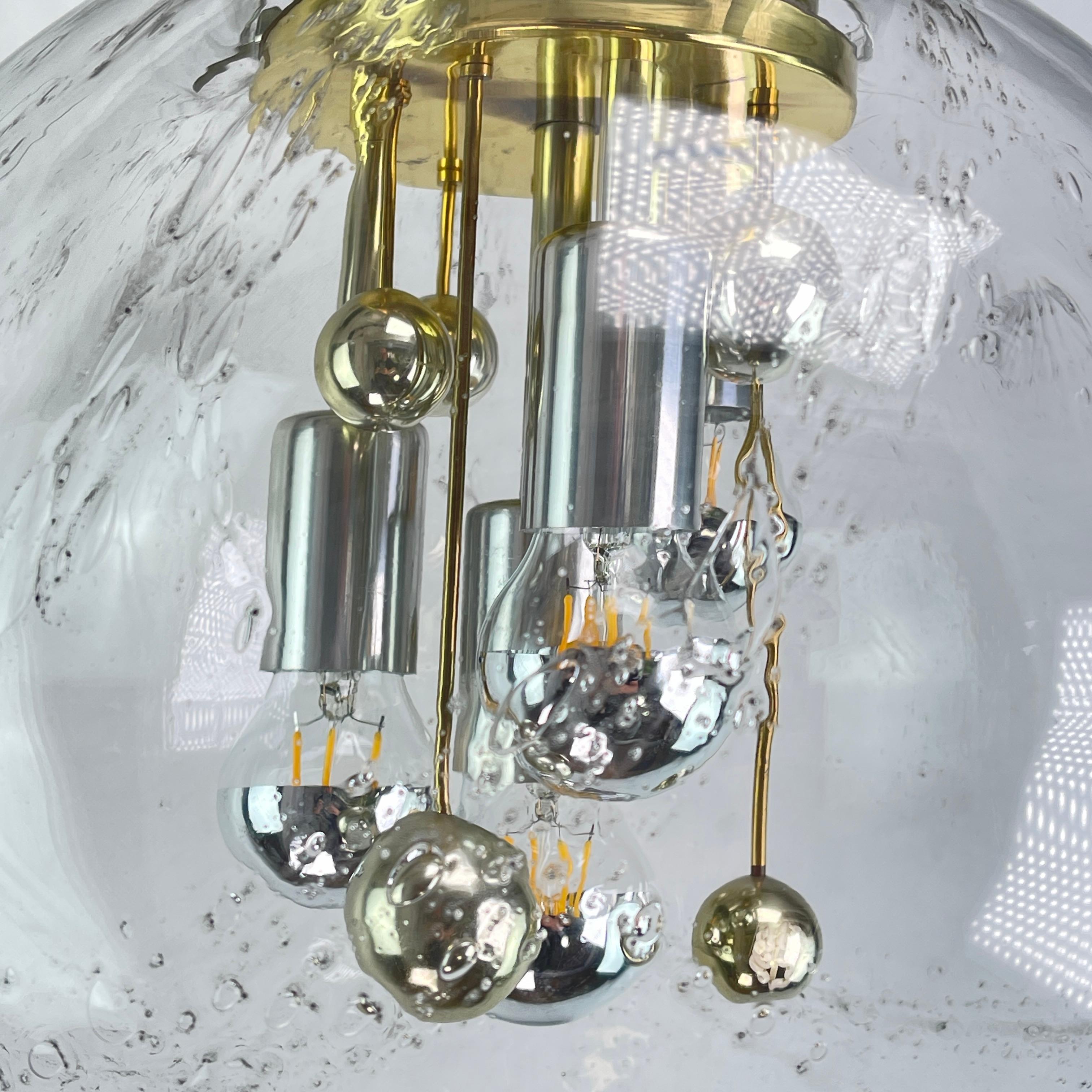 Allemand Grande lampe spoutnik à boules en verre, Doria, 1970 en vente