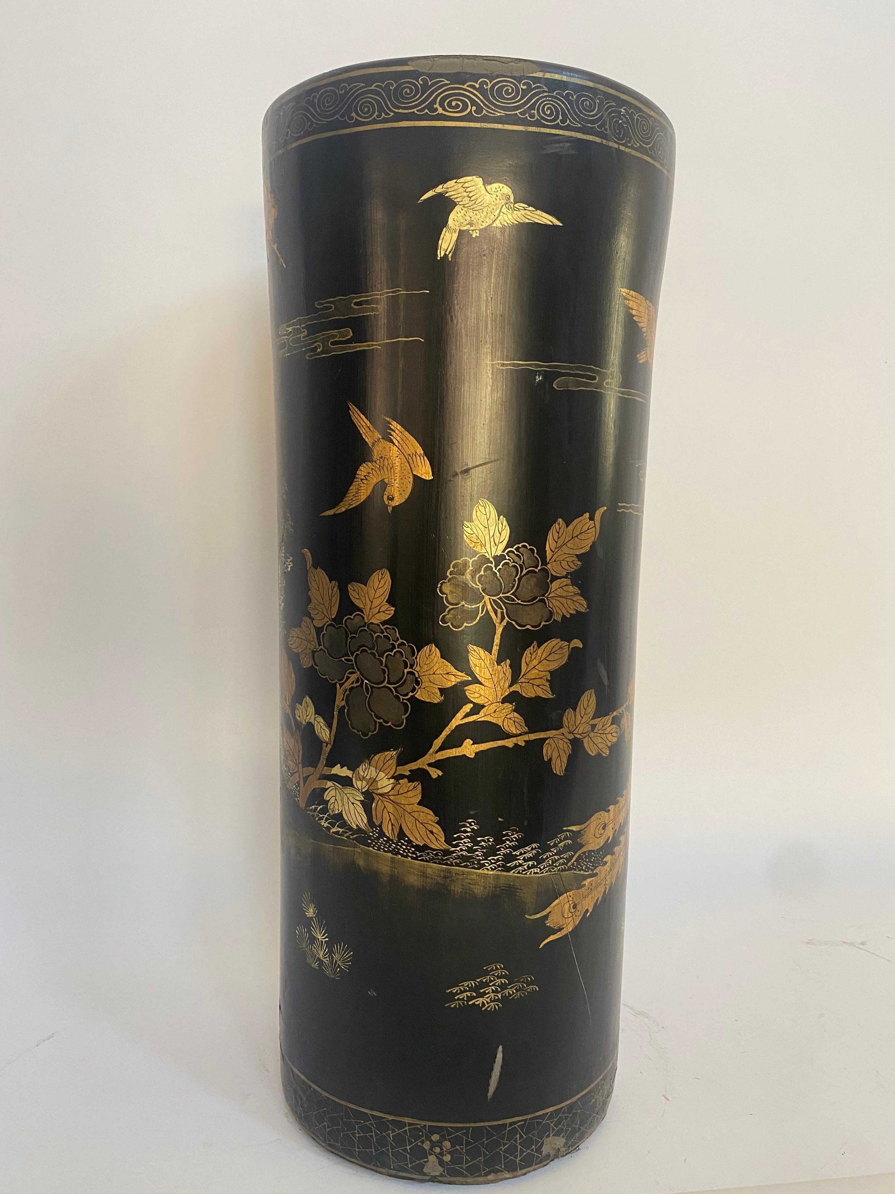 Chinoiserie Big Golden Black Lacquer Chinese Style Arrow Barrels  For Sale