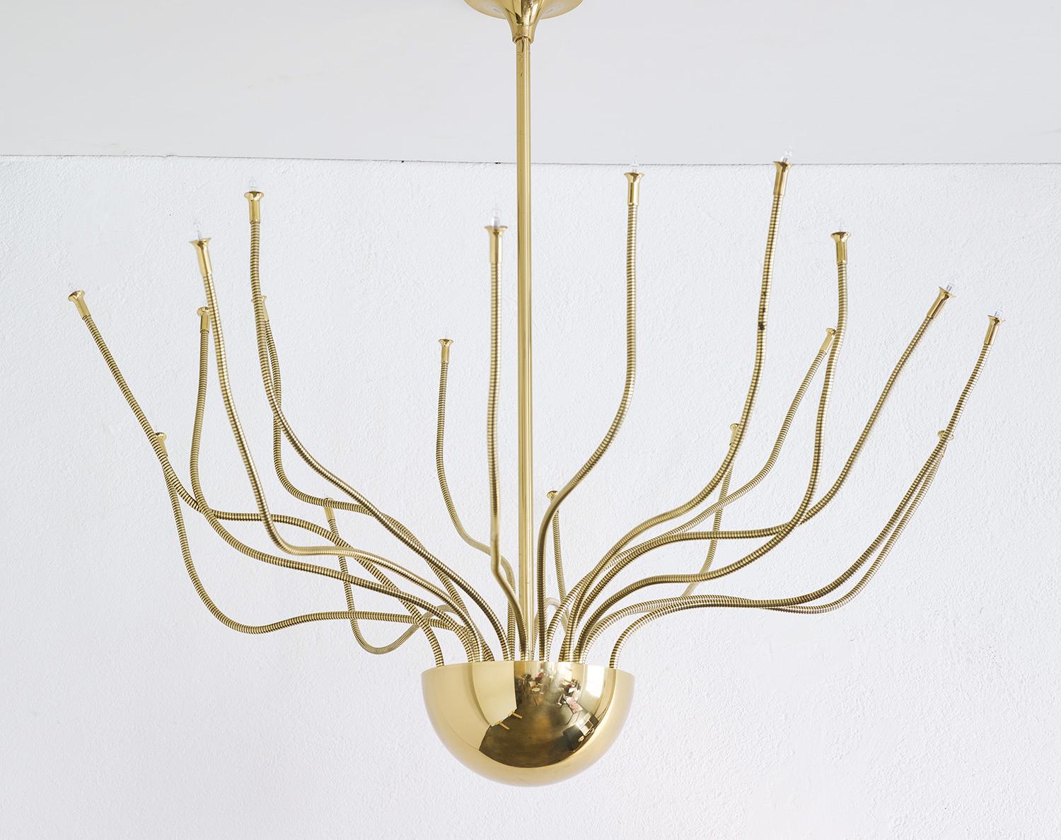 Impressive Medusa ceiling light by Florian Schulz, Germany, 1980

The Medusa is a spectacular ceiling light by German lighting designer Florian Schulz well known by decorators around the world for his elegant brass suspension and ceiling lamps.

The