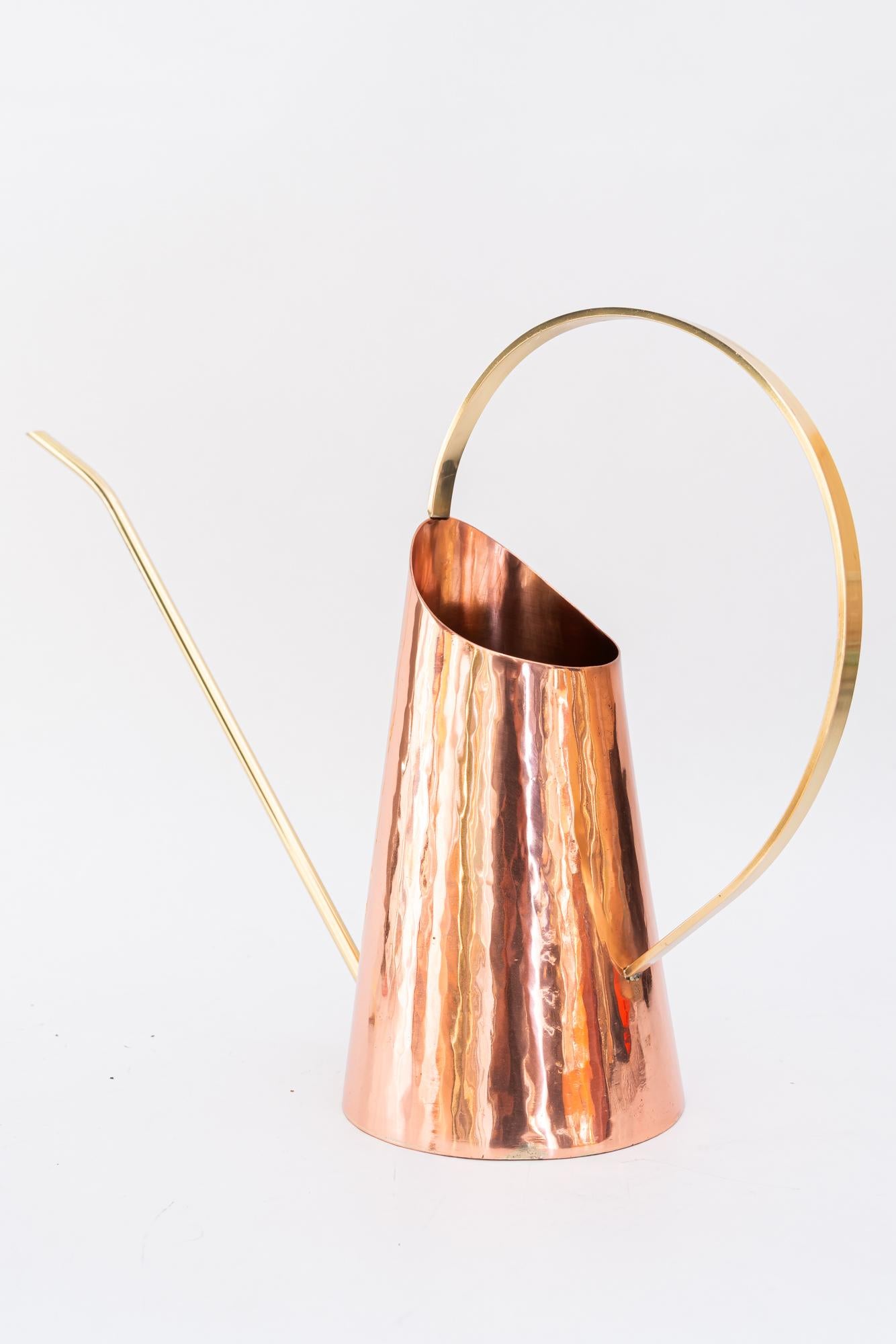 Big Hammered Kupfer Can Wien um 1920s (Österreichisch) im Angebot