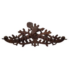 Big hand-carved wall-mounted coat rack, Schwarzwald Black Forest, 1880s, Germany