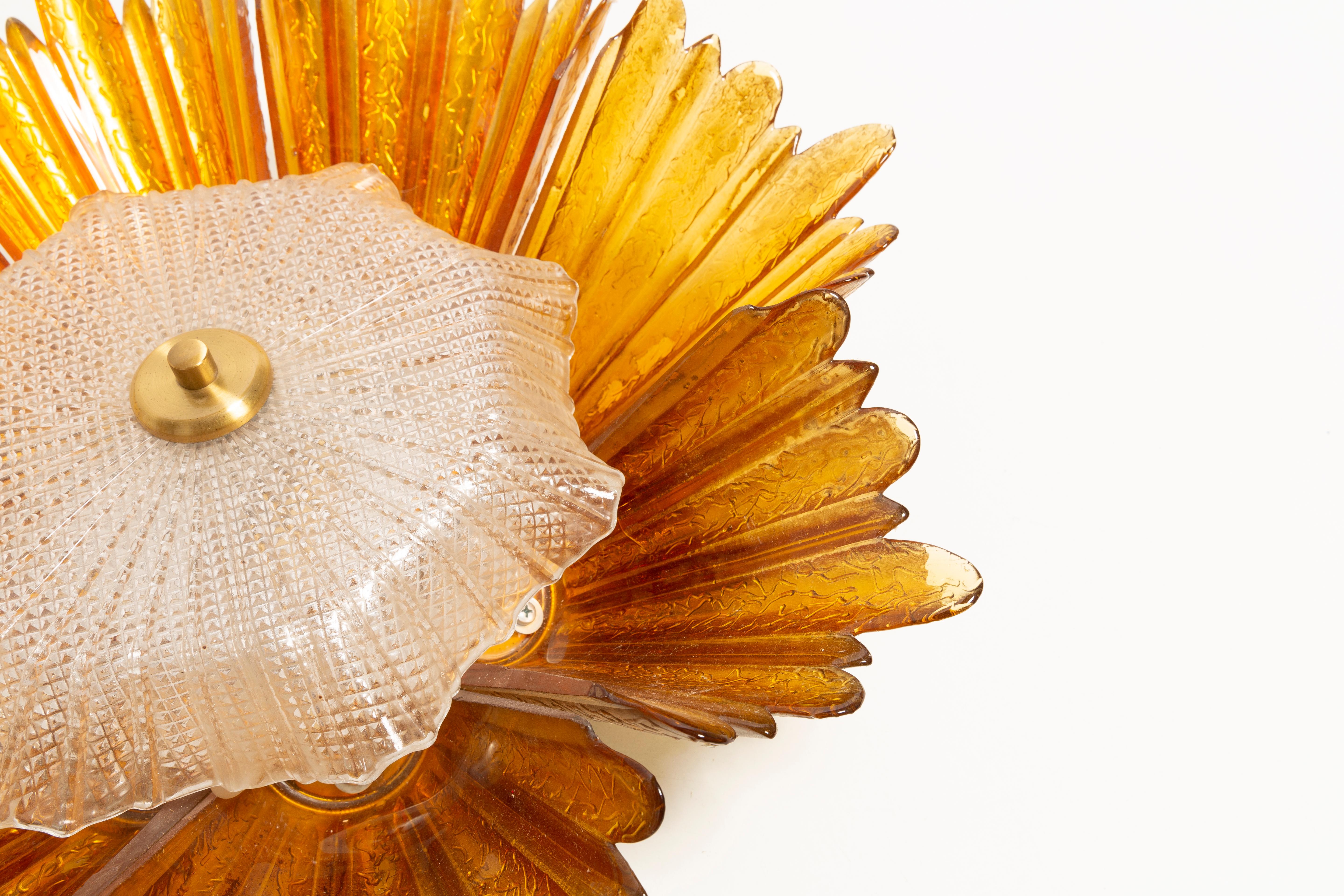 Big Hollywood Regency Sunburst Wall Lamp, Murano Glass, Italy, 1960s For Sale 5