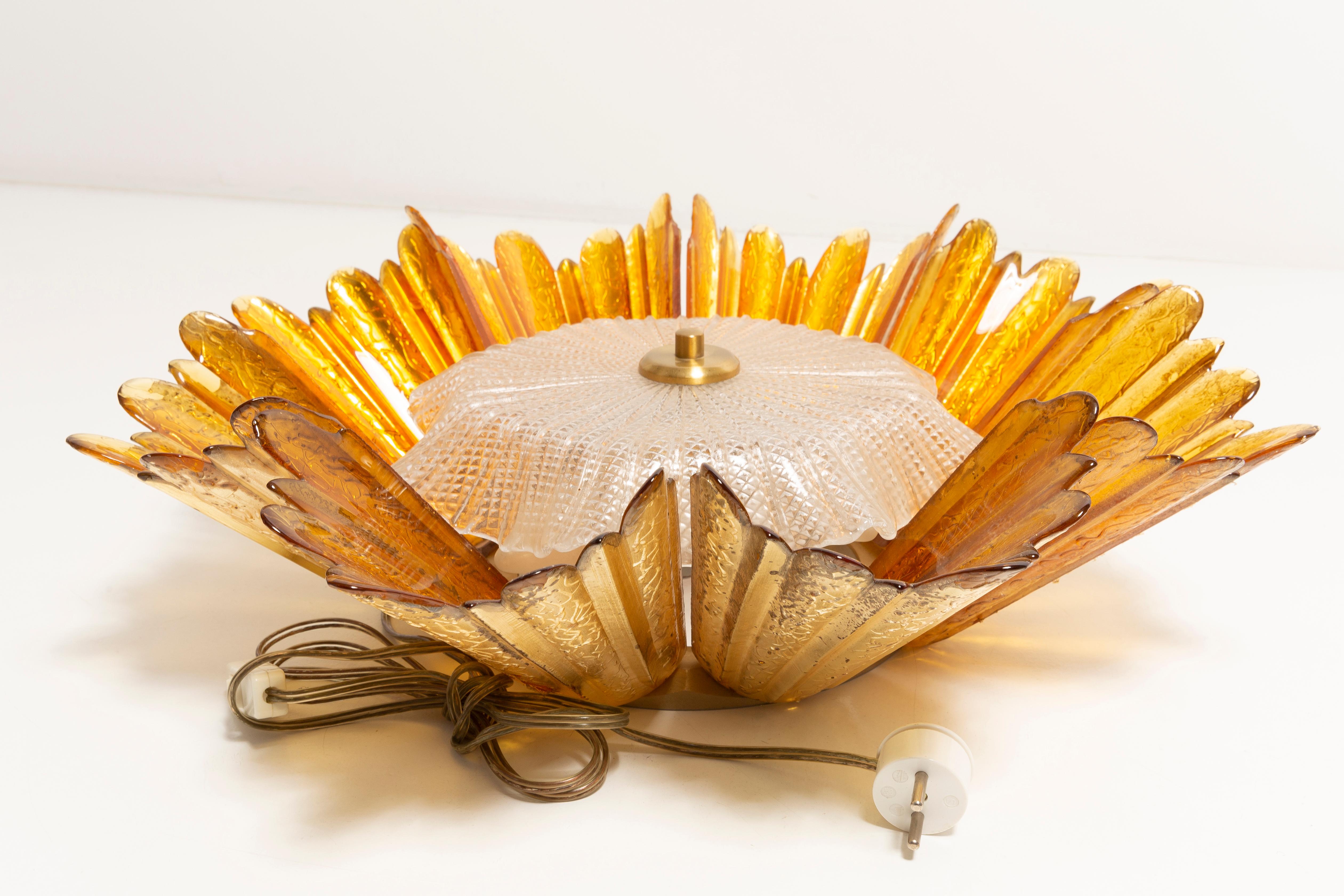 20th Century Big Hollywood Regency Sunburst Wall Lamp, Murano Glass, Italy, 1960s For Sale