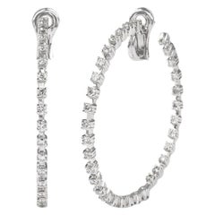 Boucles d'oreilles créoles en or blanc 18 carats avec diamants à l'intérieur et extérieur