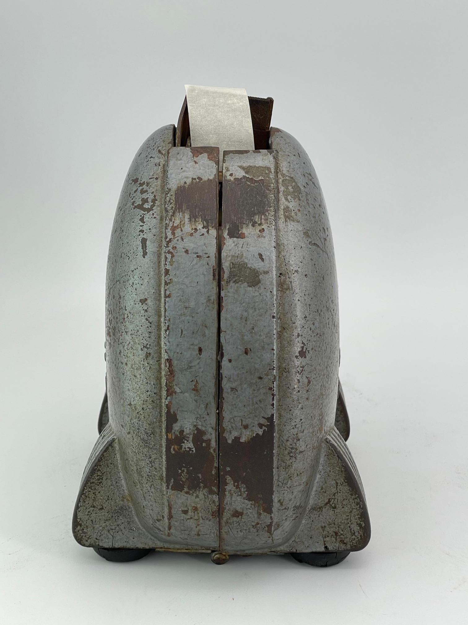 Großer Art-Déco-Wandteppich-Wasserbecher mit großem Fuß und stromlinienförmigem Tropfen, Atomic-Ära (Gegossen) im Angebot