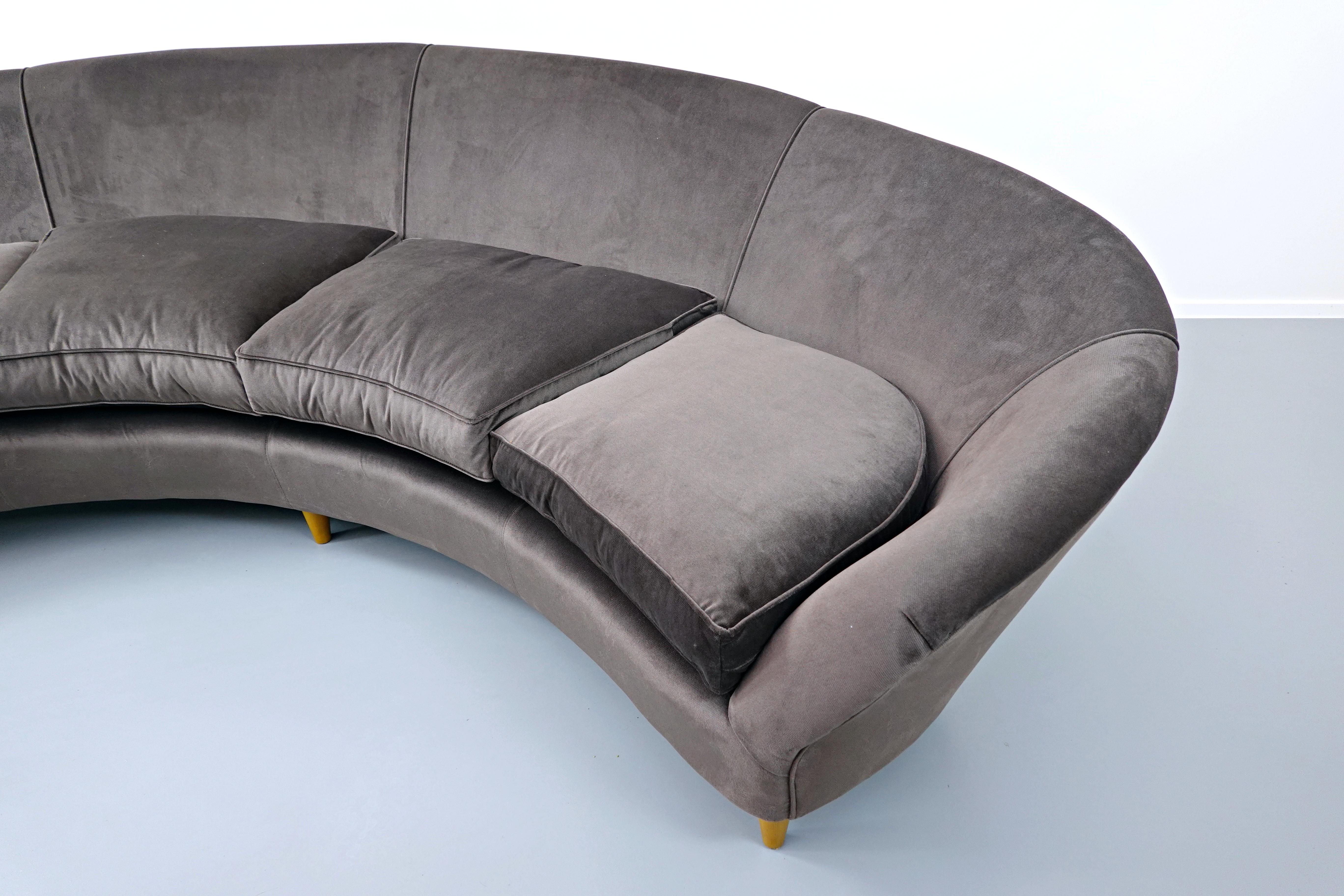 Big Mid-Century Modern Italian Curved Sofa 6