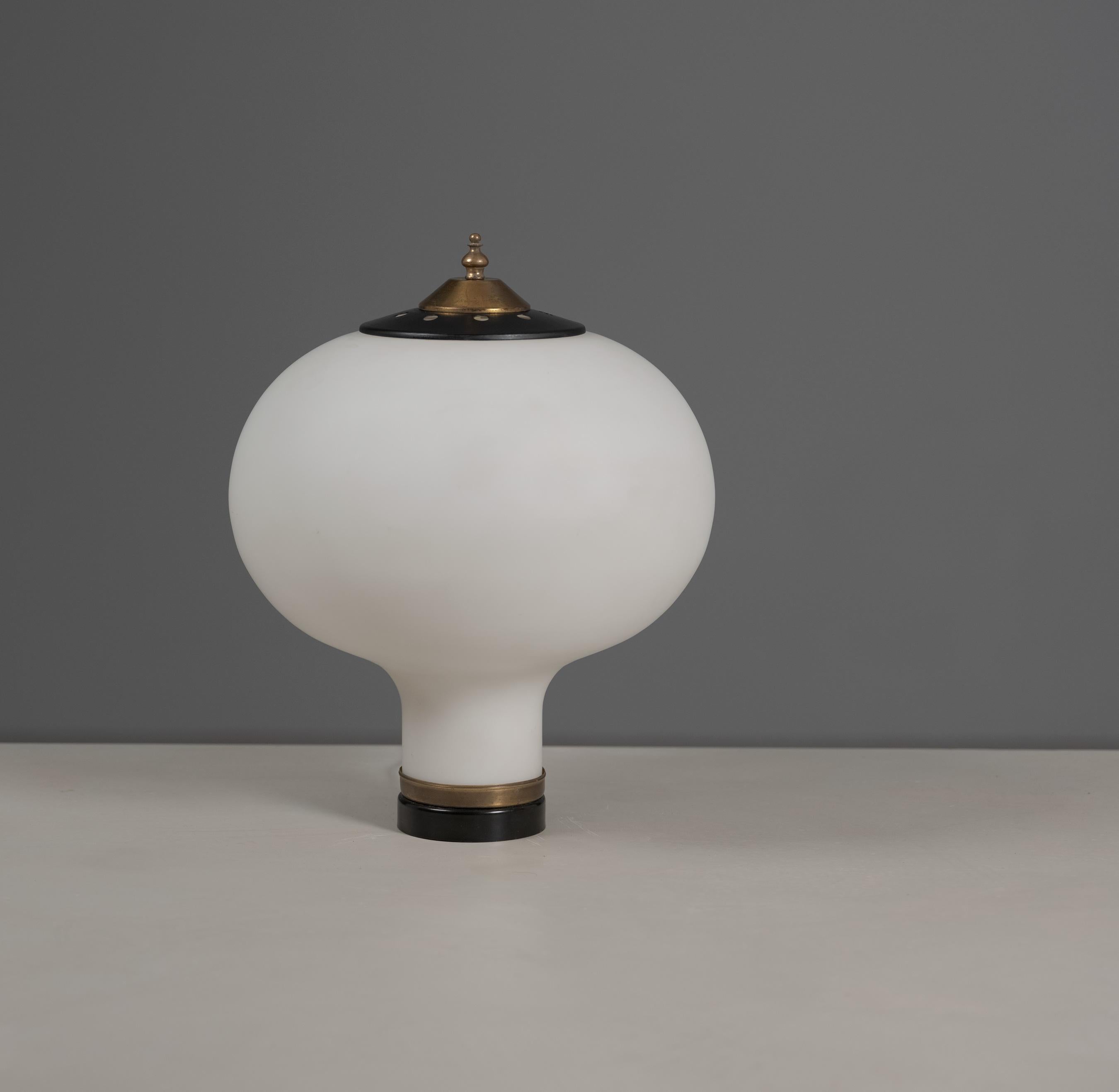Mid-20th Century Big Italian Table Lamp in Brass, Opaline Glass and Black Enameled Iron, Italy