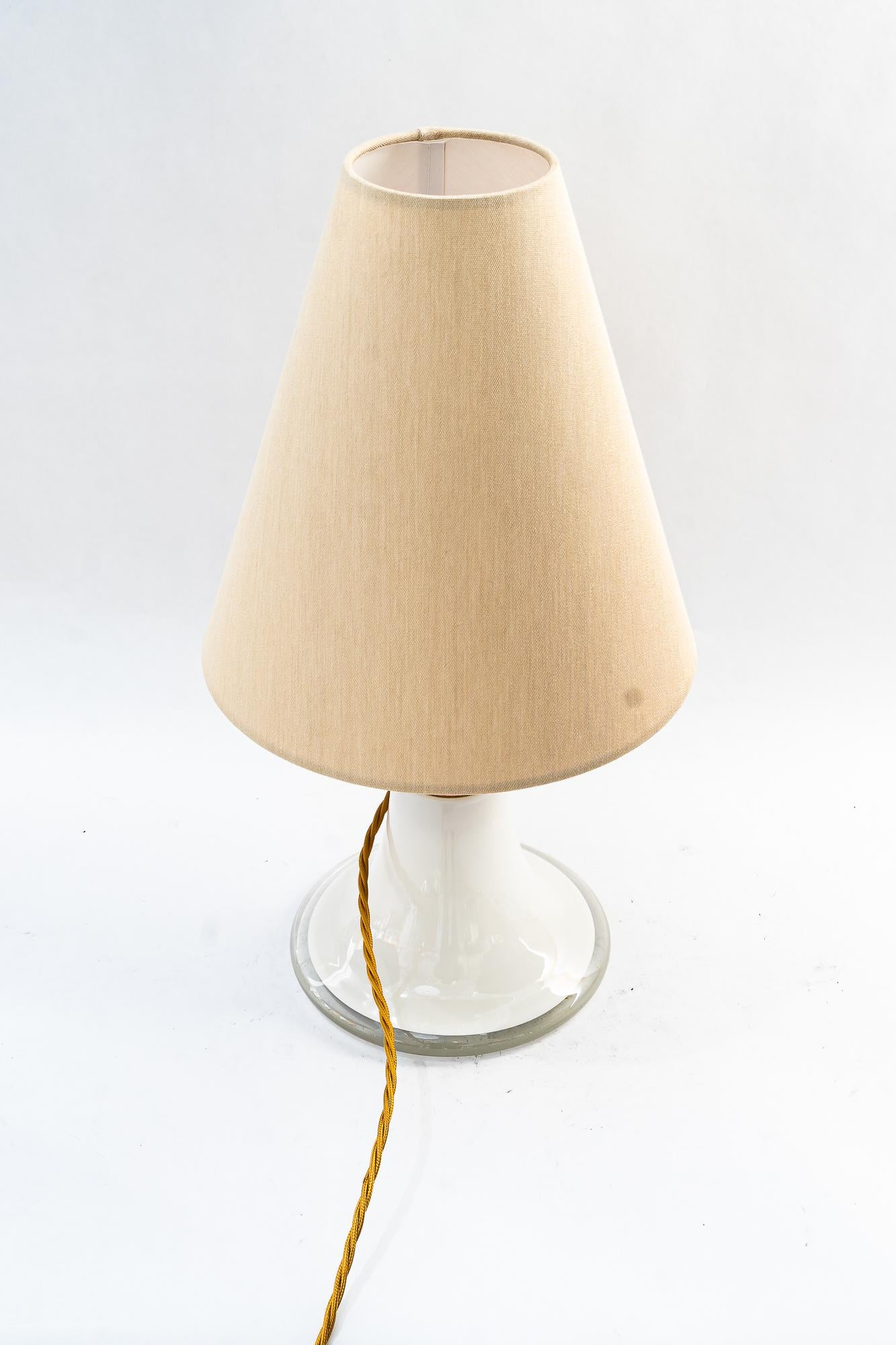 Big Italy Tischlampe aus Glas und Kupfer mit Stoffschirm um 1970 (Italienisch) im Angebot