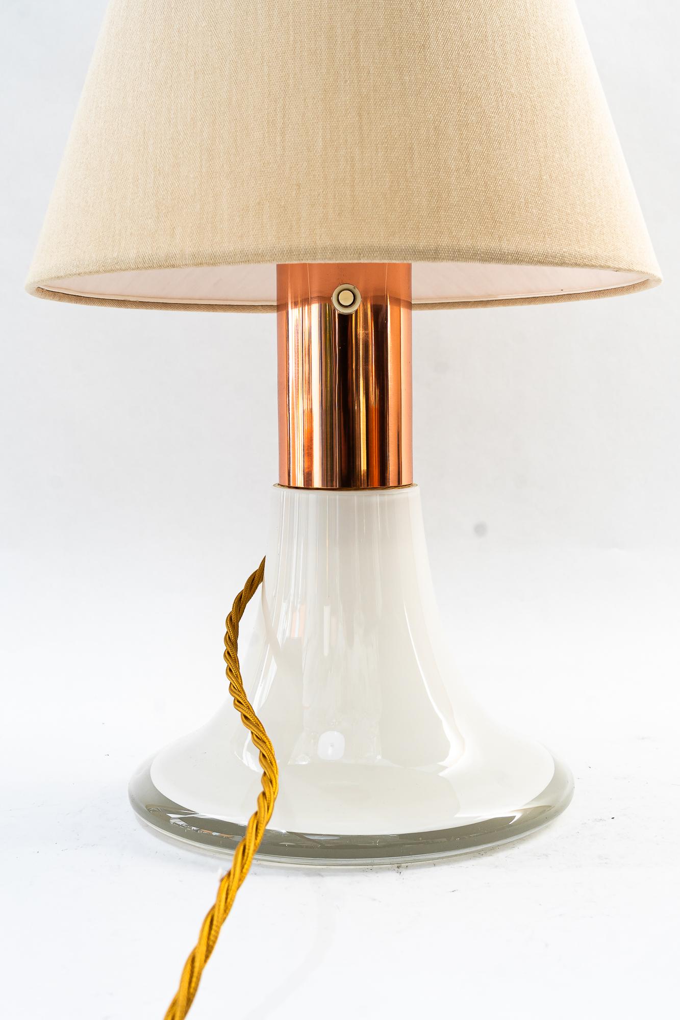 Big Italy Tischlampe aus Glas und Kupfer mit Stoffschirm um 1970 (Ende des 20. Jahrhunderts) im Angebot