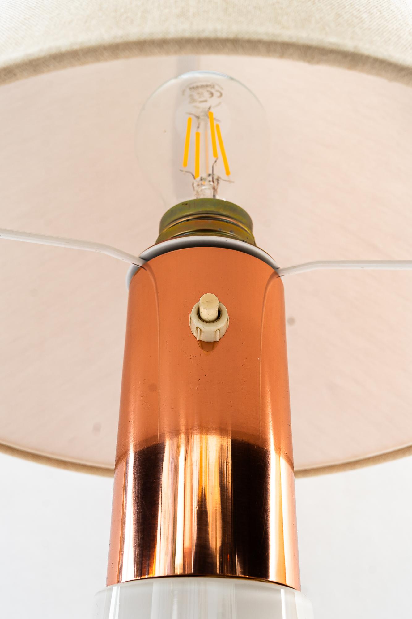 Big Italy Tischlampe aus Glas und Kupfer mit Stoffschirm um 1970 im Angebot 1