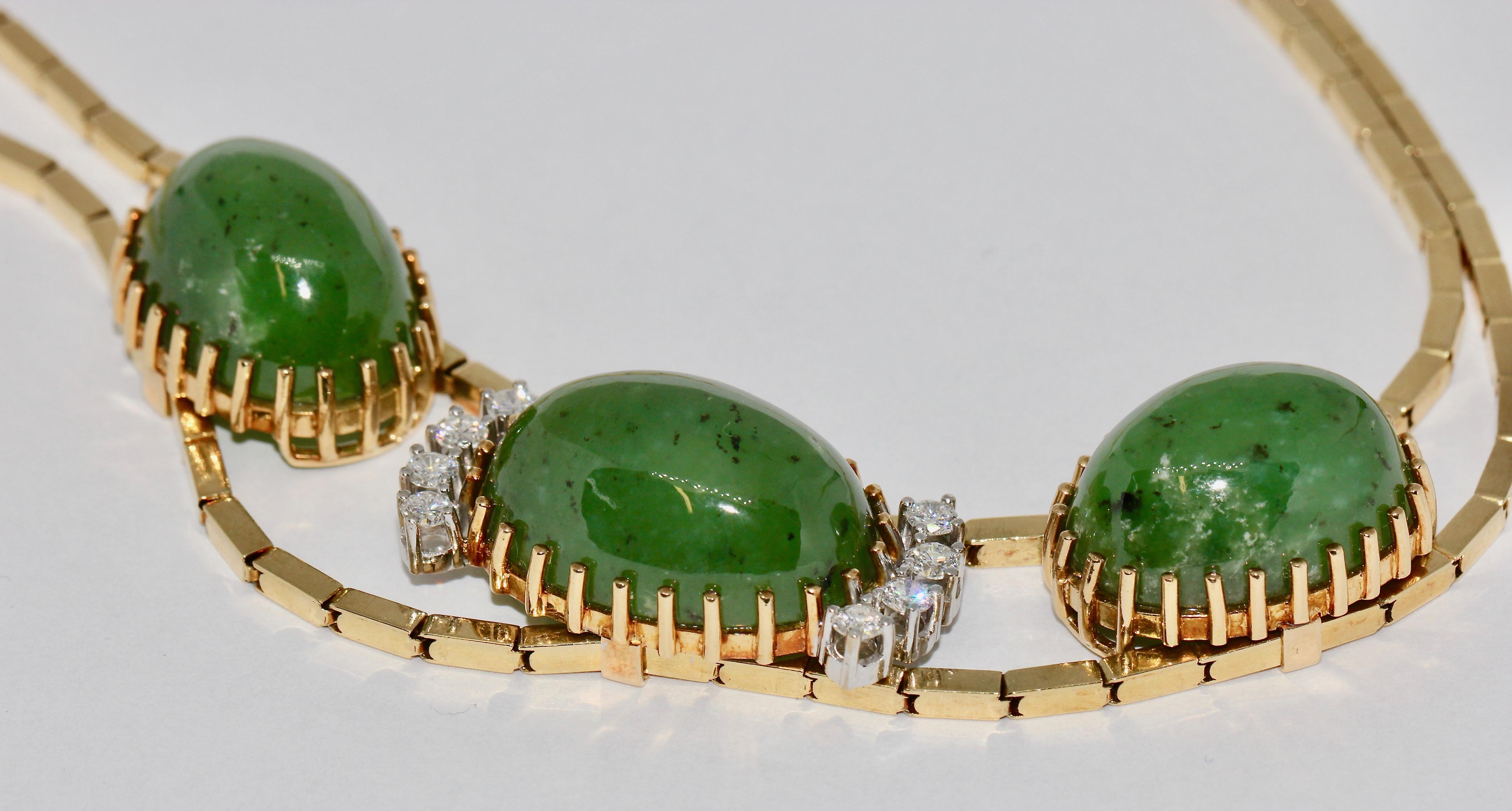 Collier de grand jade en or 18 carats avec diamants en vente 1