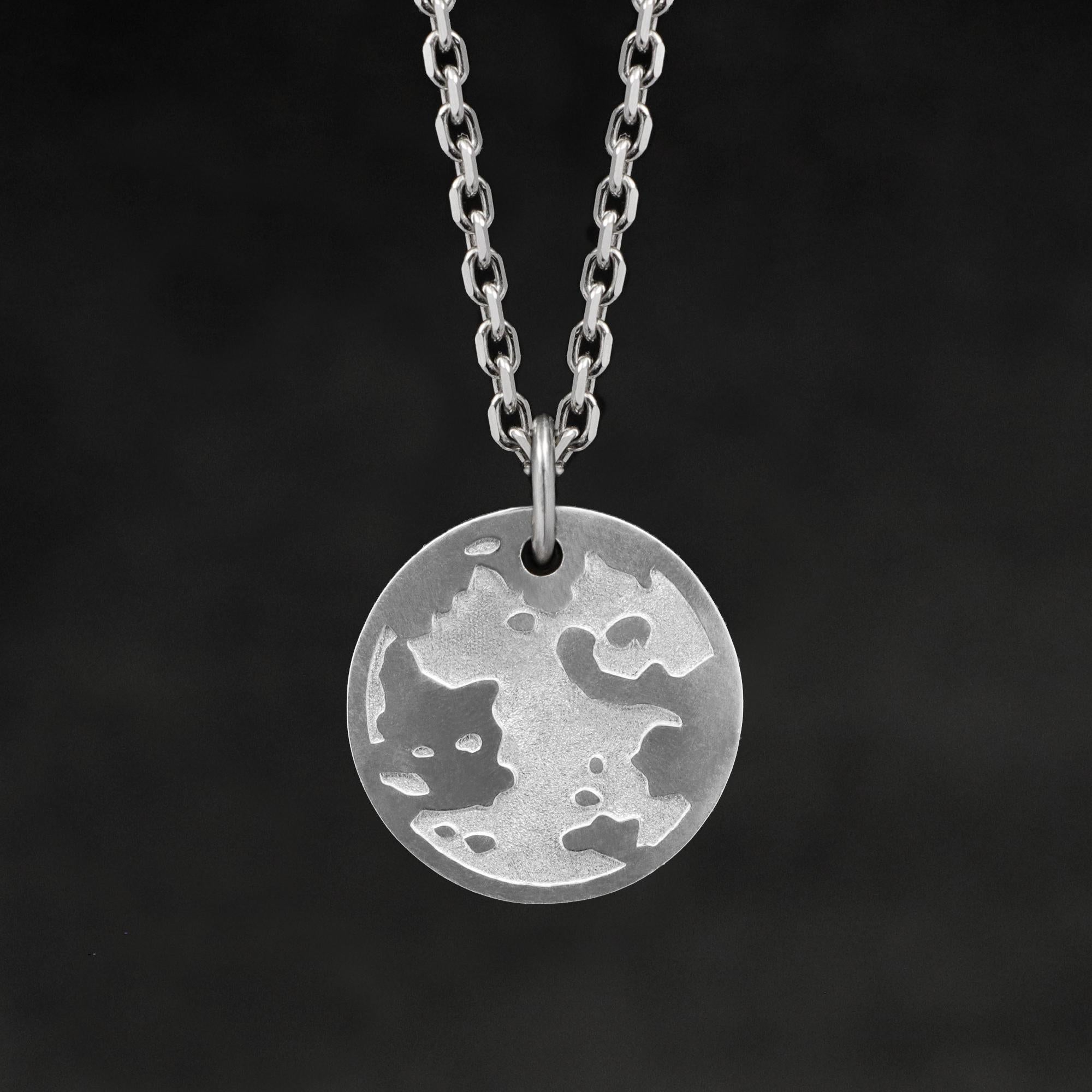 FEATURES
A single necklace representing the Inward & Outward journeys of life. The pendant is double-sided and can be worn to show either side based on your daily desire. The included chain is tested multiple times for durability and is soldered