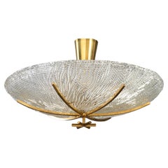 Lampada da soffitto J.T. Kalmar di grandi dimensioni con paralume in vetro strutturato, Vienna, anni '50 circa