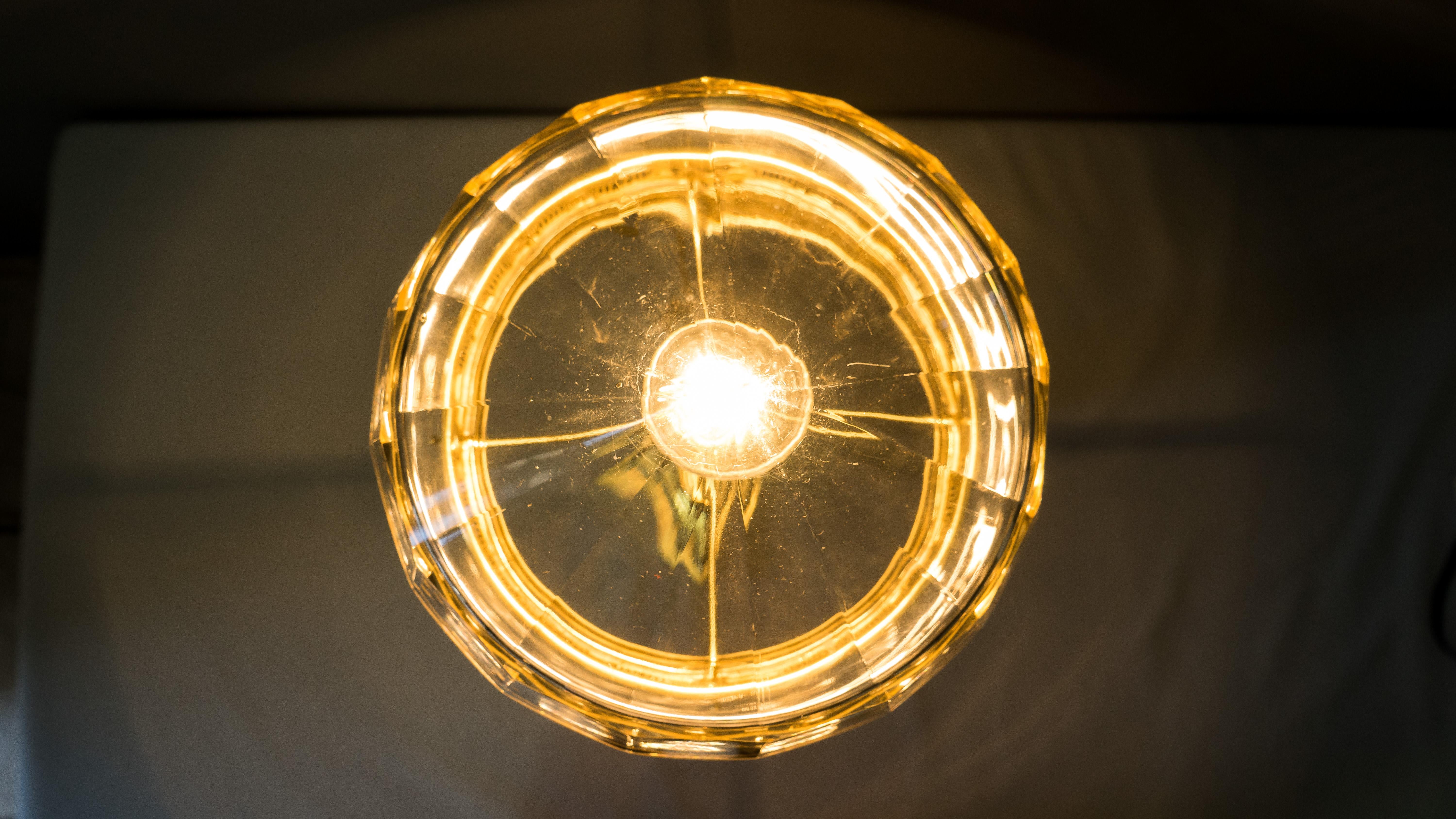 Grande lampe de table Jugendstil avec abat-jour en verre taillé:: Vienne:: années 1908 en vente 5