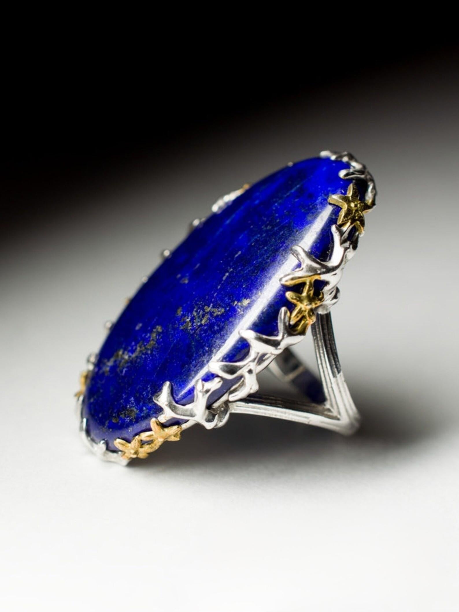 Grande anello d'argento con Lapislazzuli naturale 
origine della gemma - Afghanistan
Peso dell'anello - 5,48 grammi
misura dell'anello - 6,75 US
La dimensione della gemma è di 0,12 х 0,47 x 0,71 in / 3 х 12 х 18 mm
