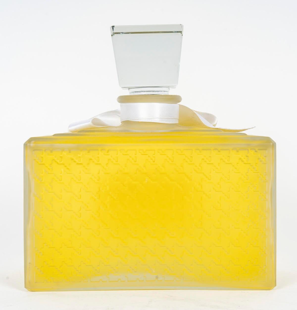 Francese Grande bottiglia di profumo Miss Dior, XX secolo. in vendita