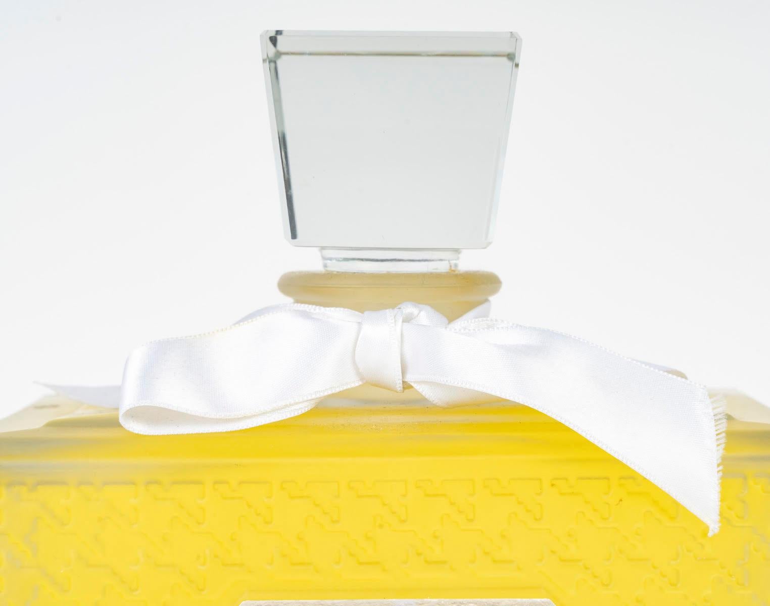 Grande bottiglia di profumo Miss Dior, XX secolo. in vendita 1