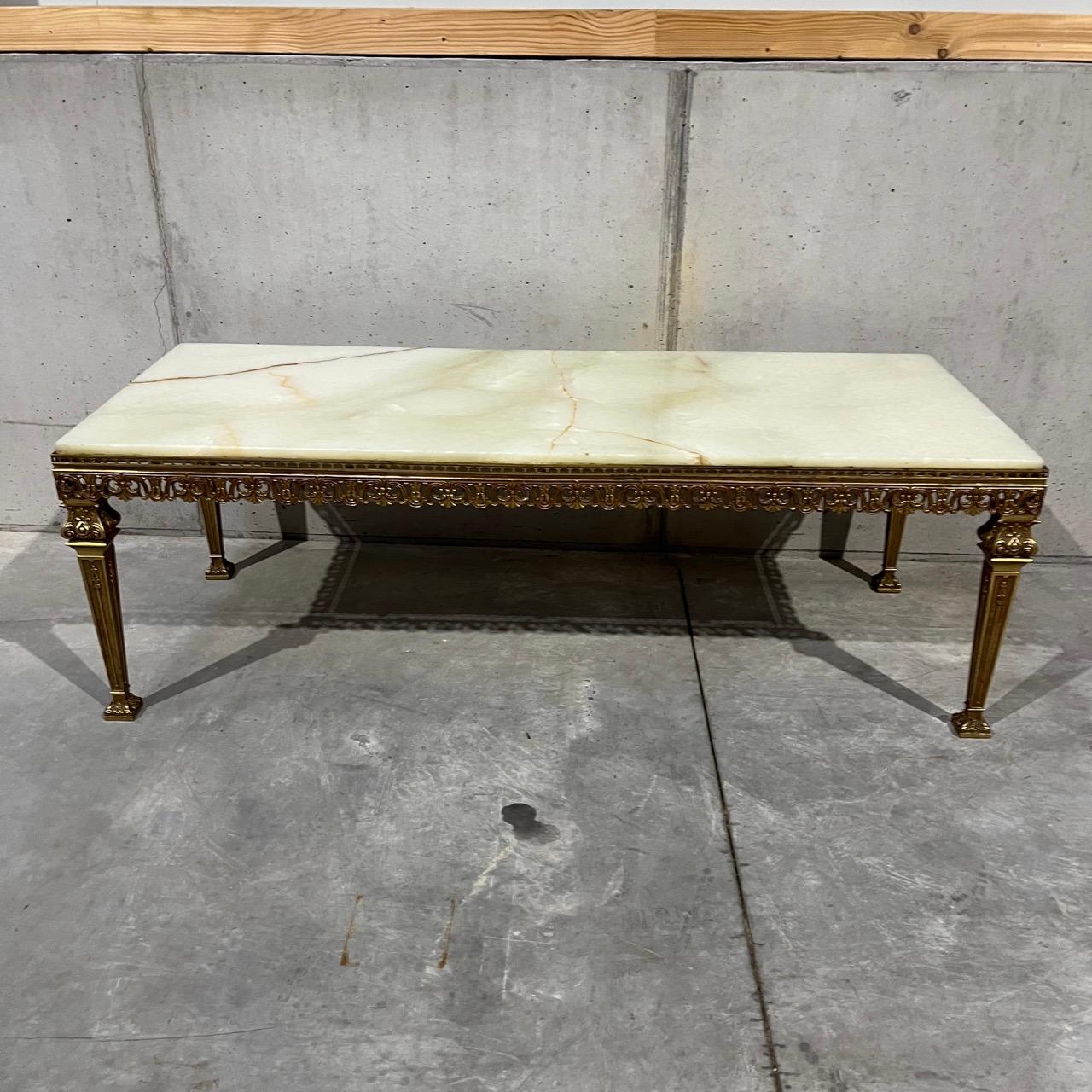 Grandes tables de salon en laiton et marbre  Italie, milieu du siècle en vente 3