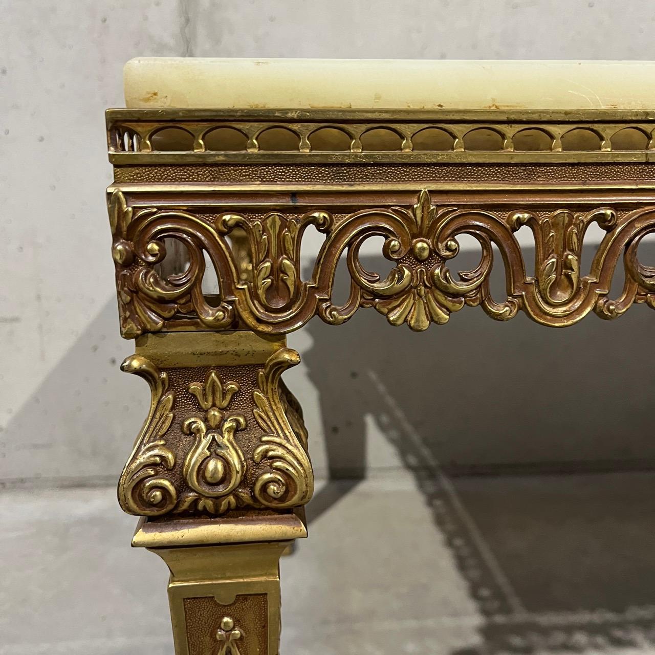 Grandes tables de salon en laiton et marbre  Italie, milieu du siècle en vente 1