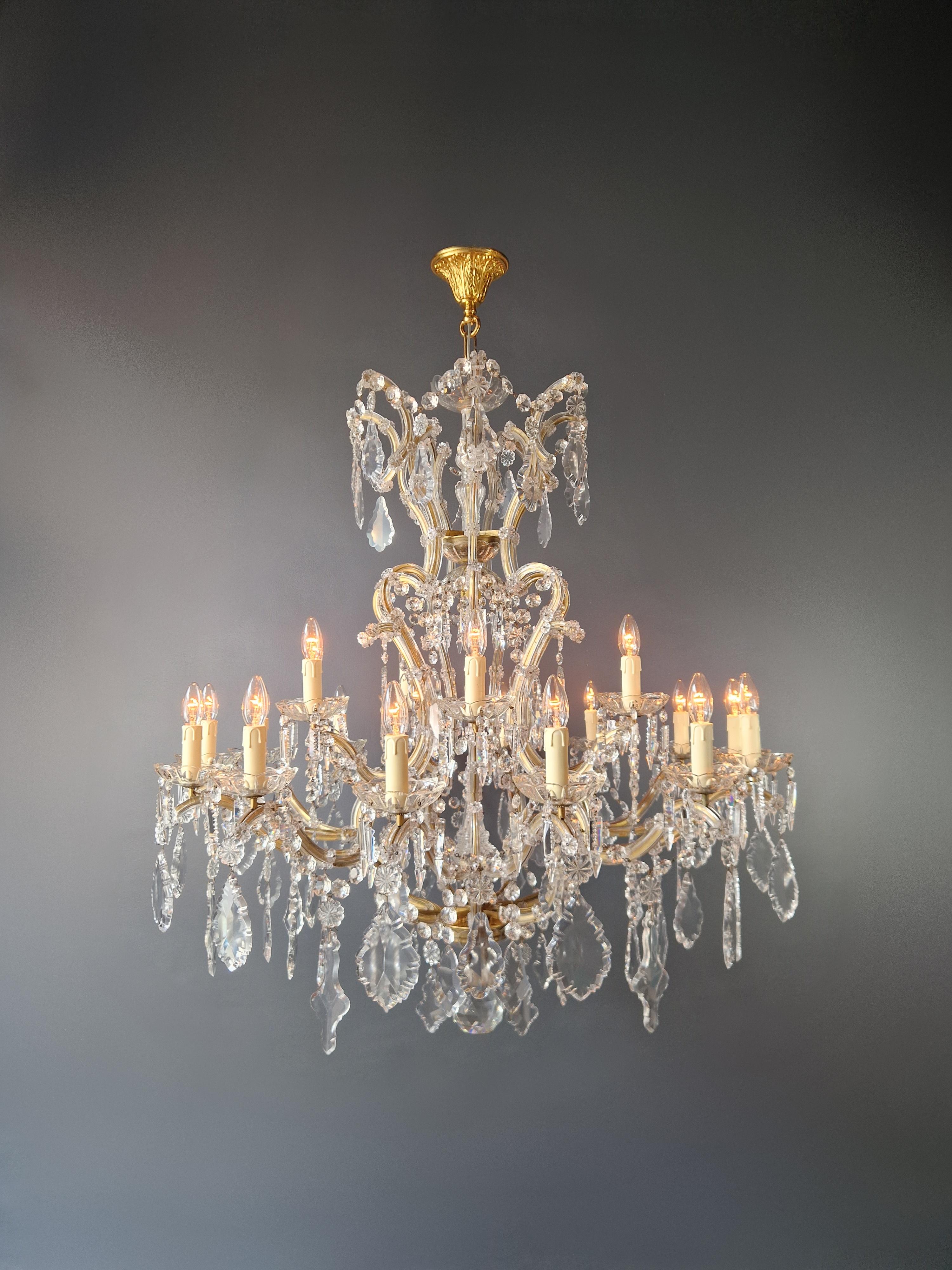 Italian Big Maria Theresa Crystal Chandelier Antique Classic Clear Glass For Sale