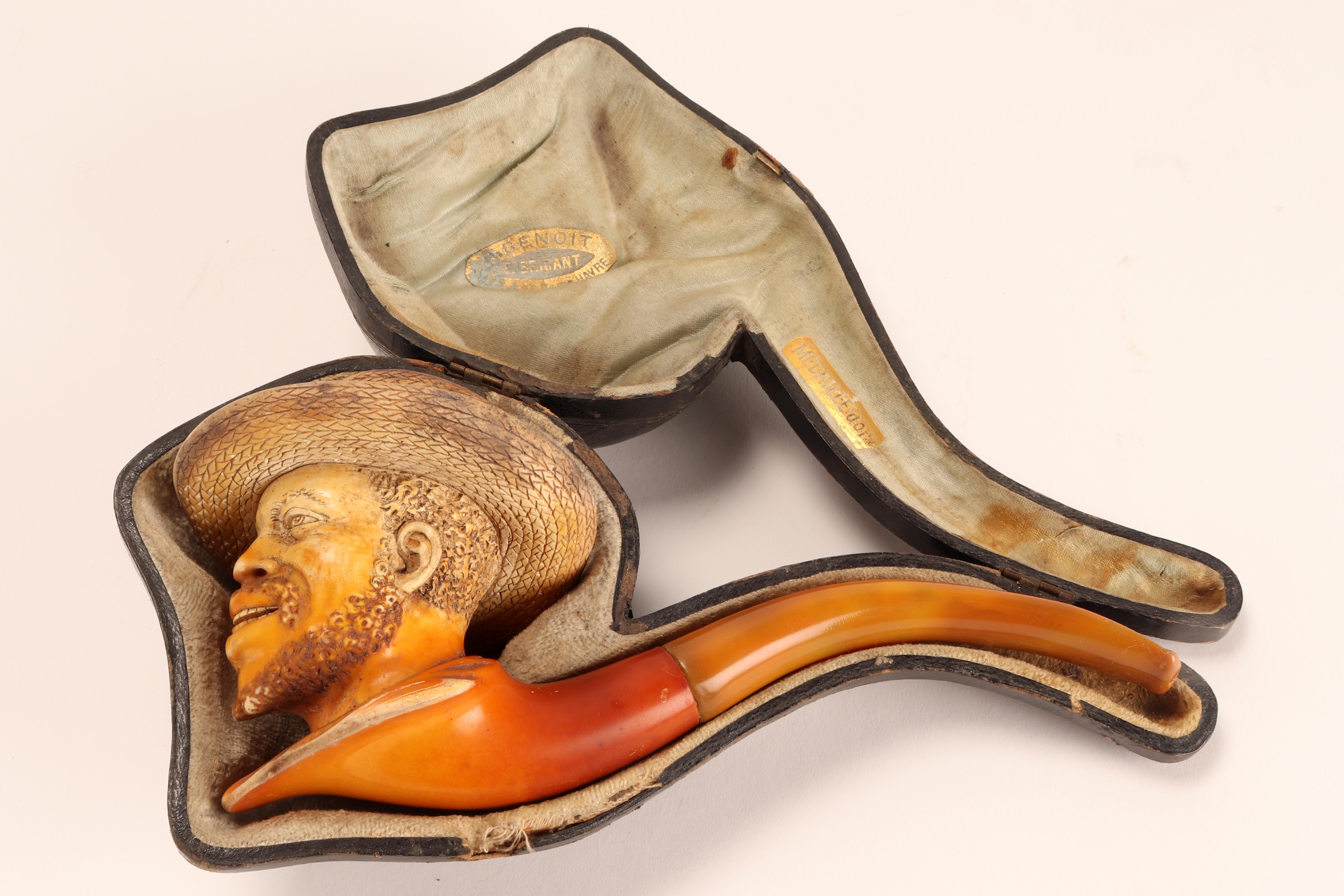 Große Meershaum-Pfeife mit der Darstellung eines Männerkopfes mit Hut, Wien 1880 im Angebot 4