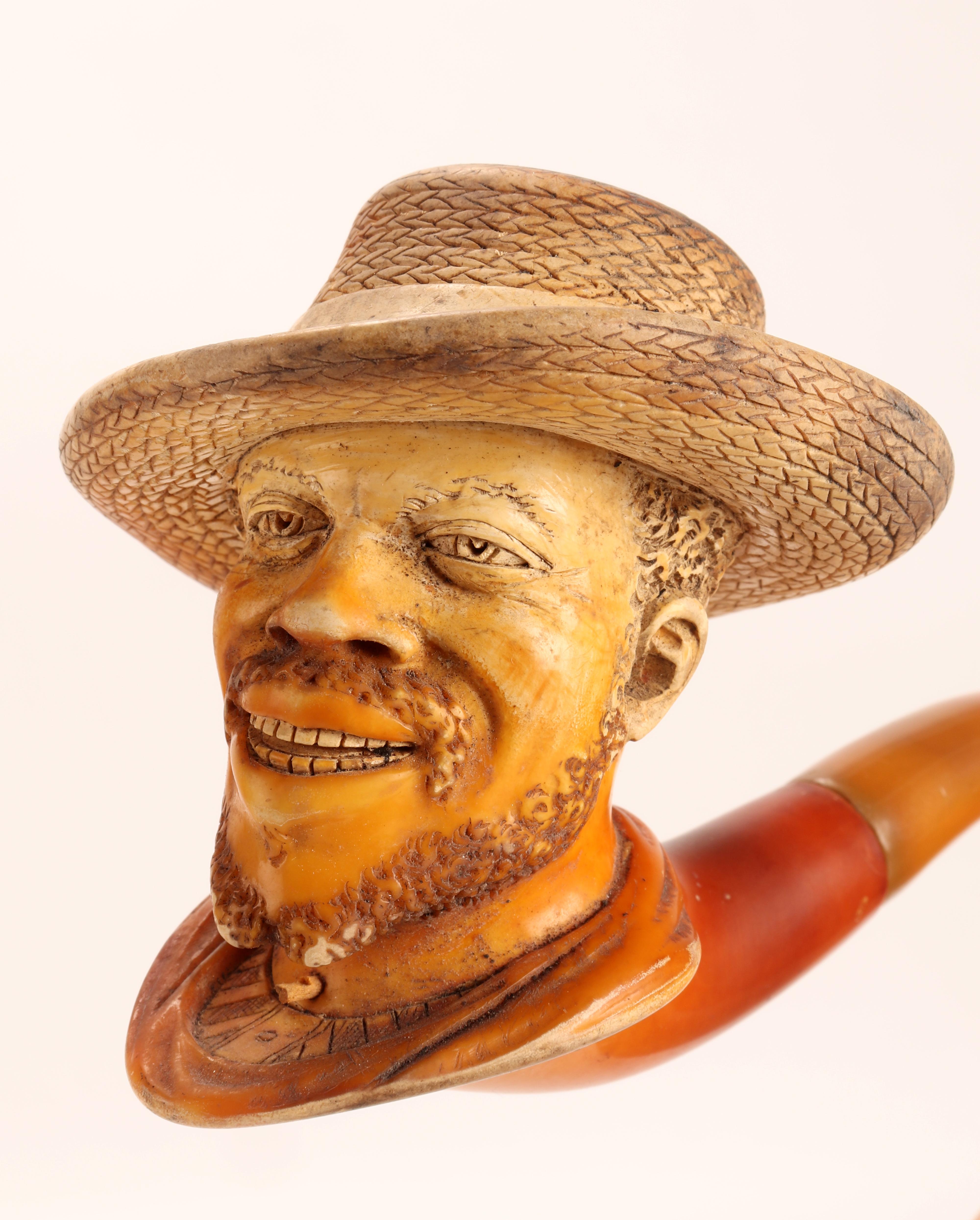 Große Meershaum-Pfeife mit der Darstellung eines Männerkopfes mit Hut, Wien 1880 im Angebot 3