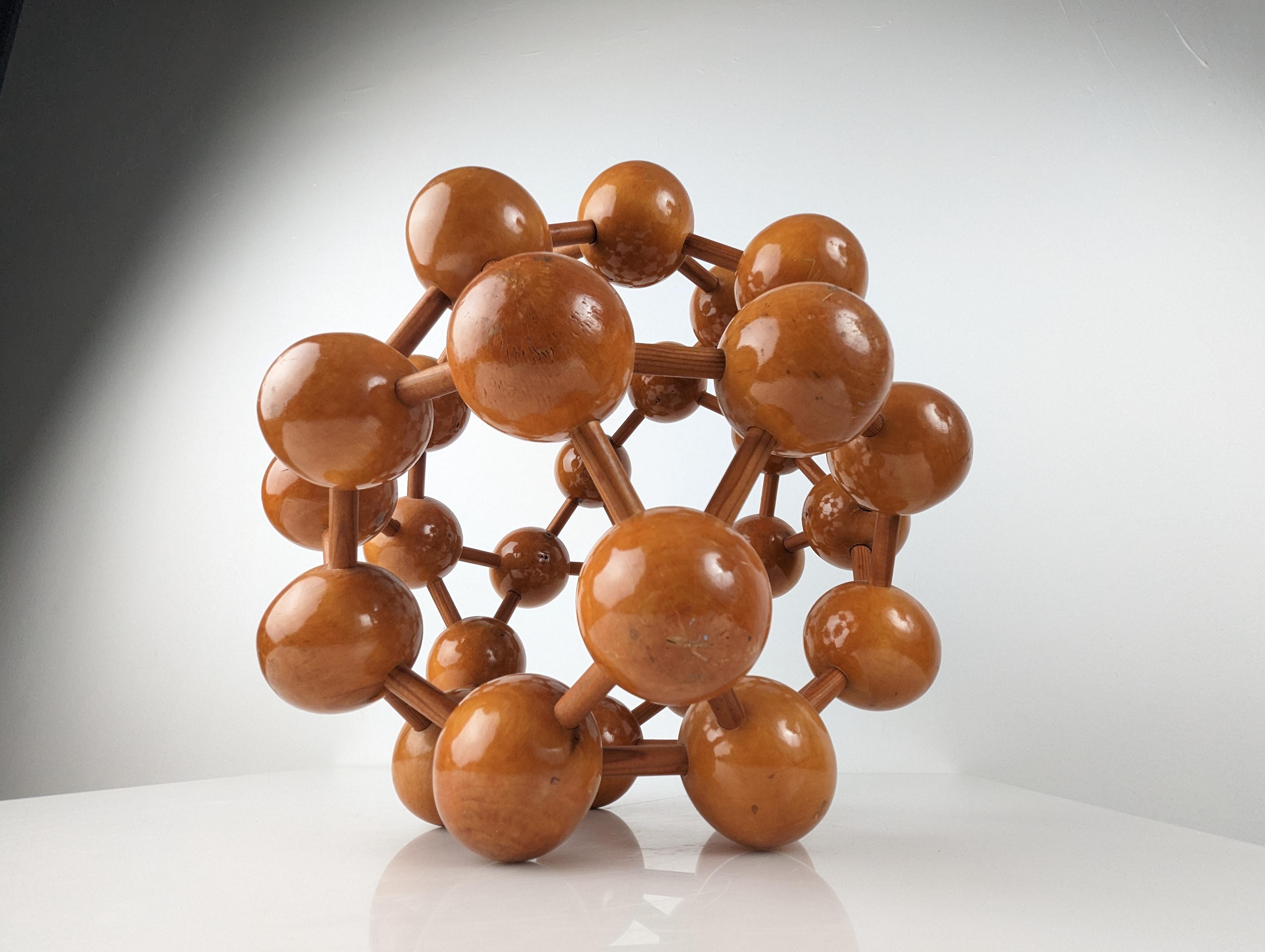 Hand-Crafted Big Mid-Century Modern Atomic Molecular Wood Sculpture, 1950s For Sale