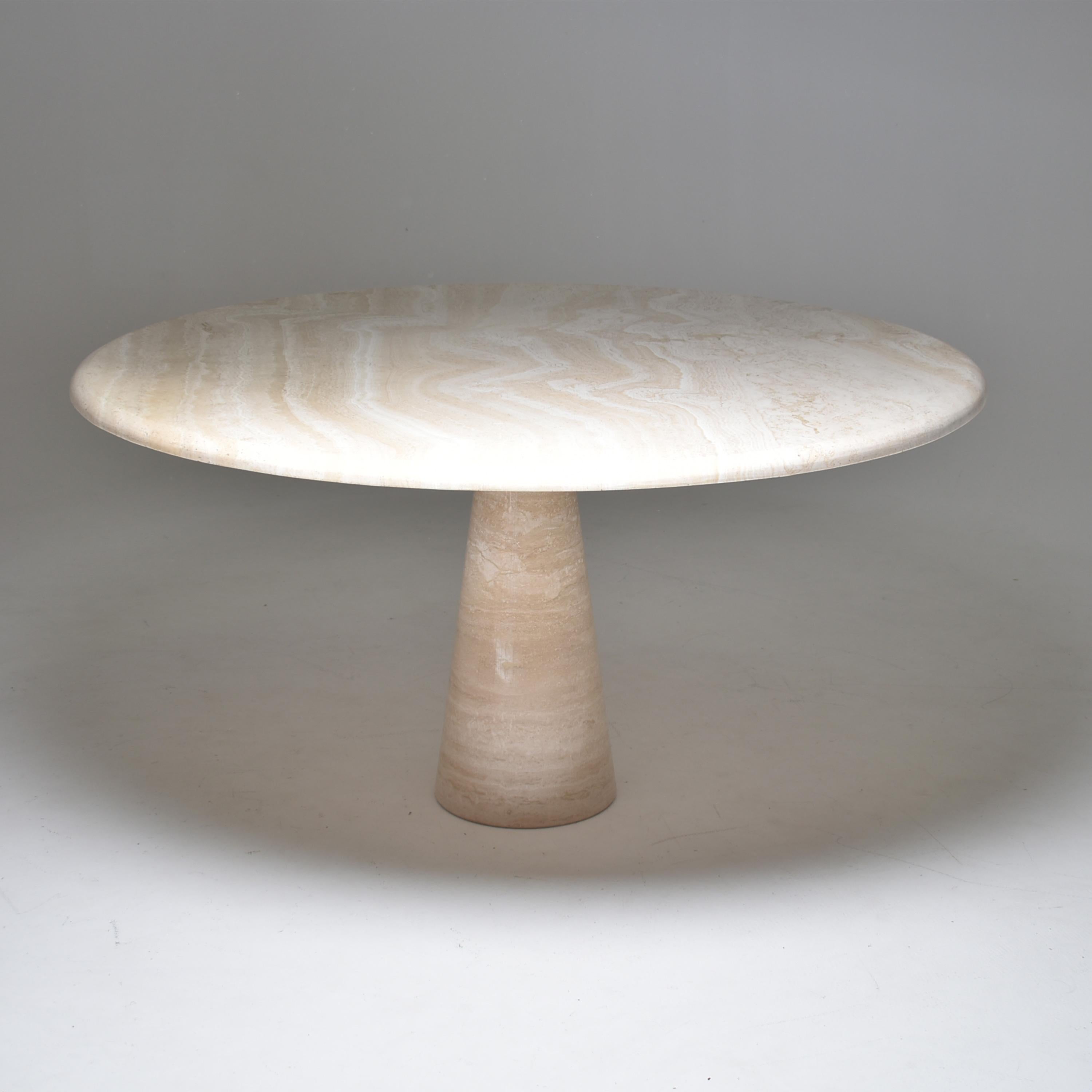 Late 20th Century Round Cream Travertine Pedestal Dining Table, Angelo Mangiarotti Style, Italy